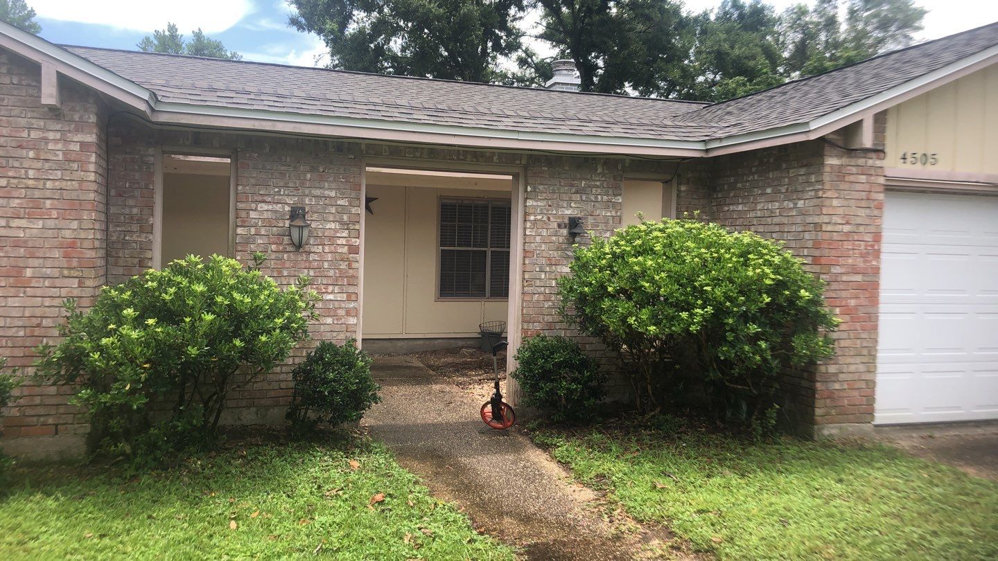Gutter Installation using K-Style Seamless Gutters by Gutter Professors