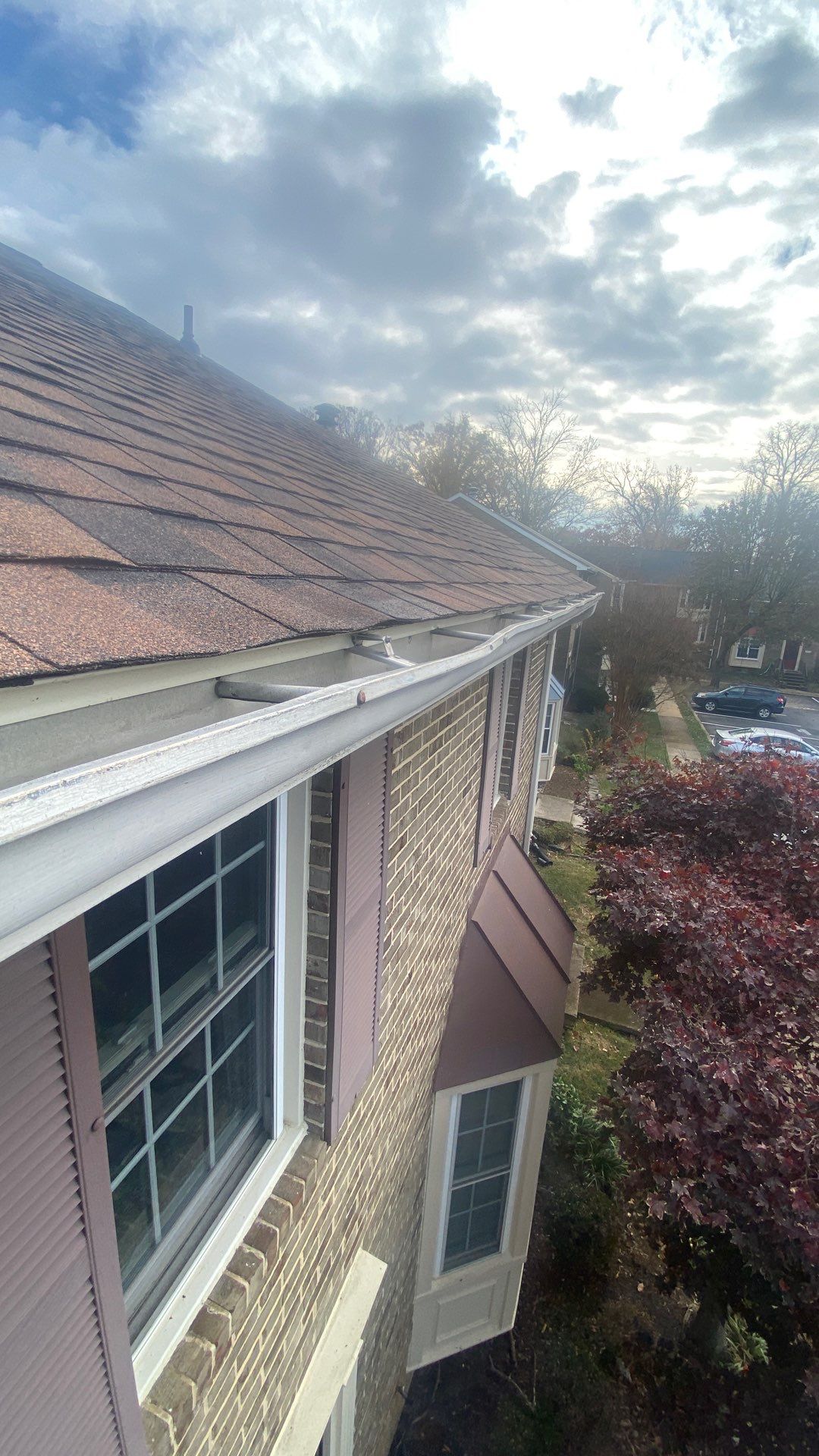 Springfield: Residential Roof Replacement with CertainTeed Landmark Pro in Max Def Burnt Sienna by RM Banning, Inc.