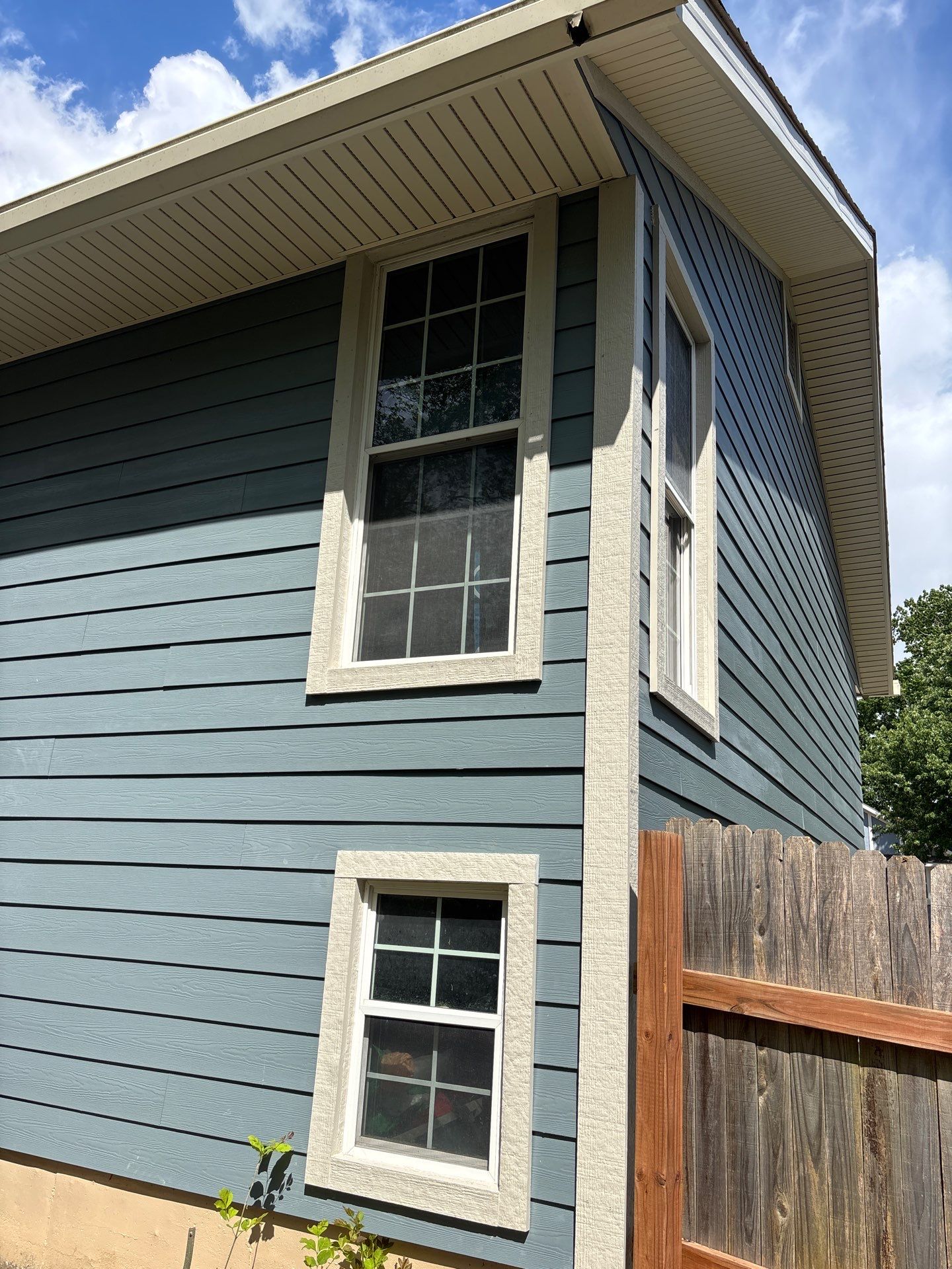 James Hardie in Kansas City Mo  by EEC  Windows, Siding & Roofing 