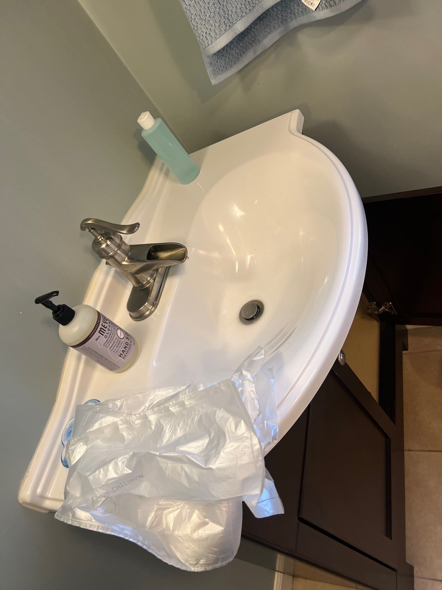 House cleaning in Lake Oswego by Cloud 9 Professional Cleaning Services