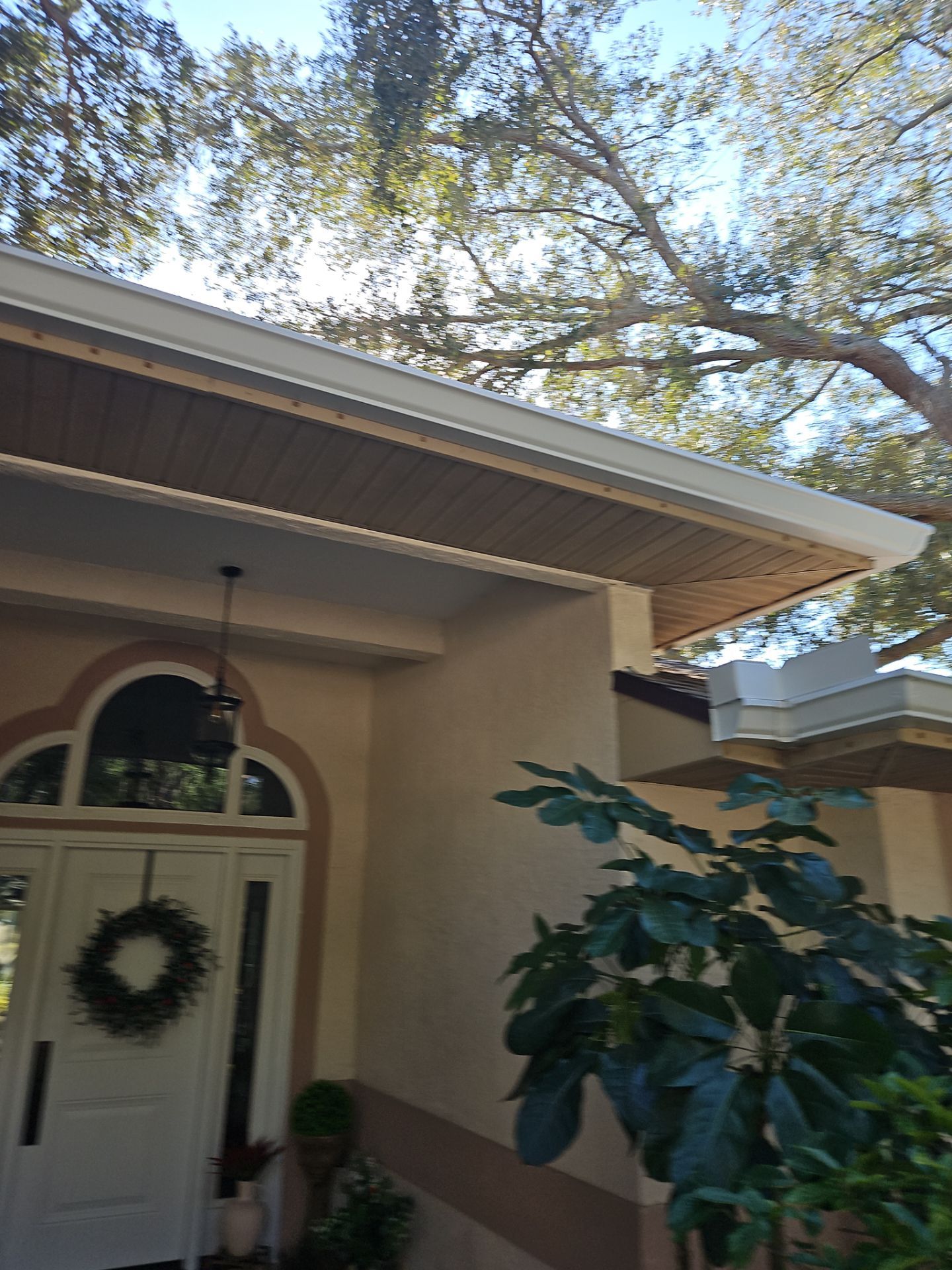 Seamless Aluminum Gutter Installation using 6 Inch Seamless Gutters in Sarasota FL by Gutter Professors