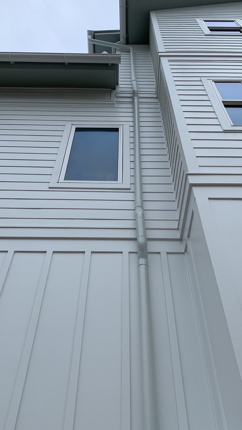 Gutter Installation Using 6 Inch Seamless Aluminum Gutters by Gutter Professors