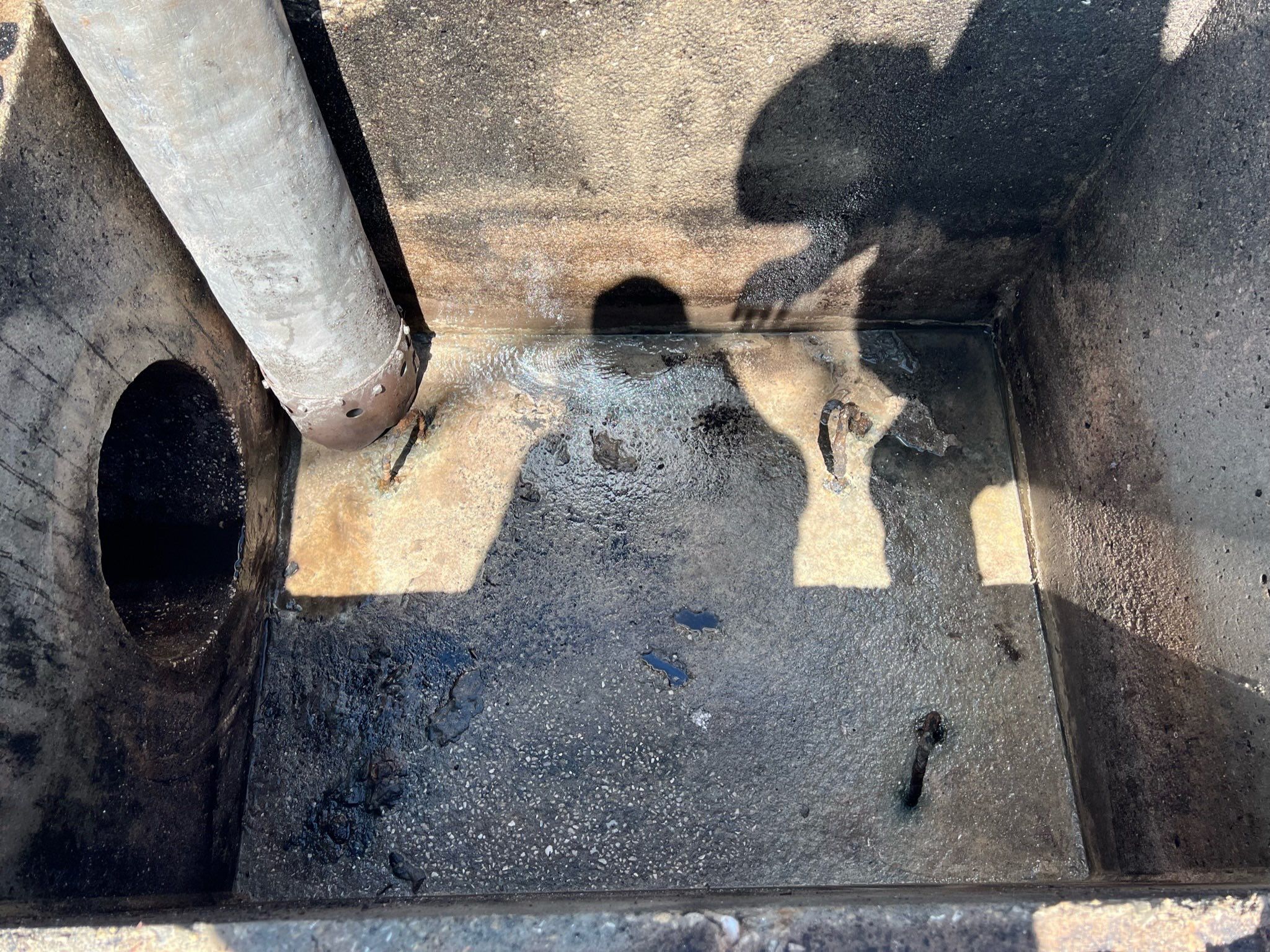 Apartment Complex Storm Water System Maintenance by APS Power & Water