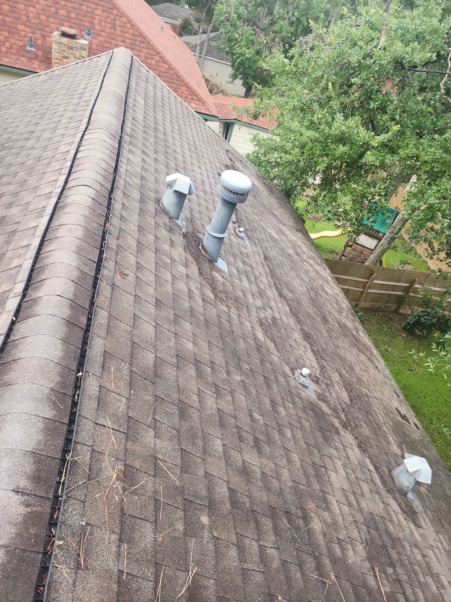 Hail Damage using Owen's Corning Duration (Lifetime) Shingles by Roof Repair Company