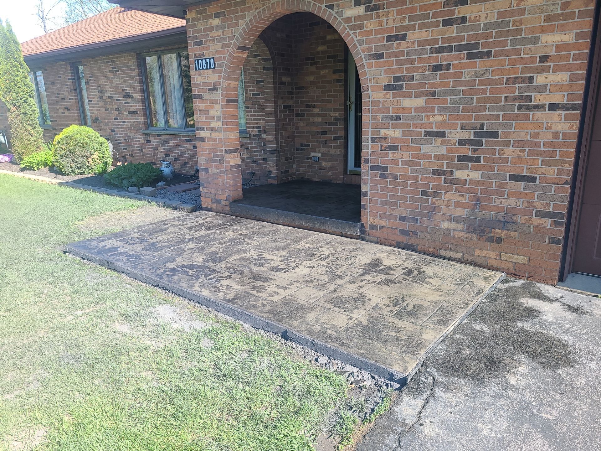 Outdoor Living Addition and Concrete by Ivy Lea Construction