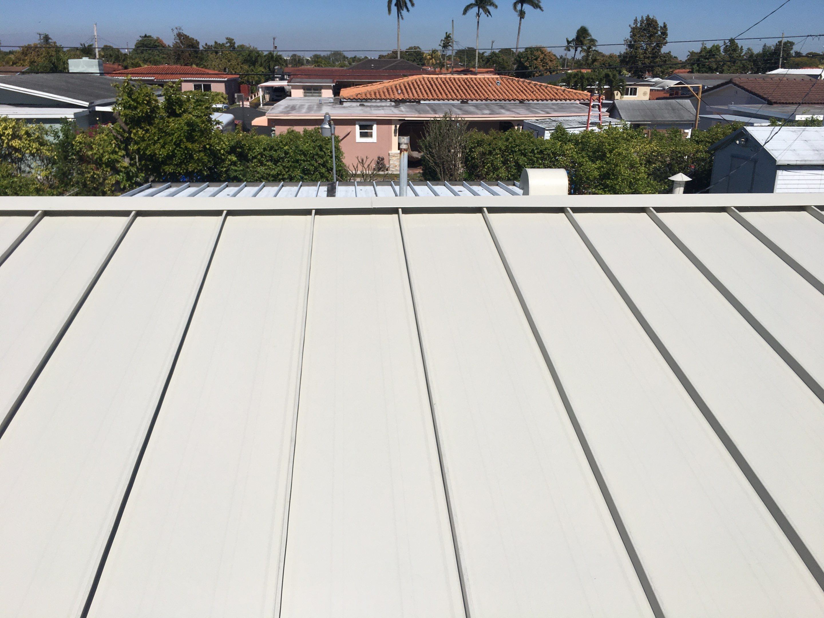Metal Roof - Galvalume - Almond by Istueta Roofing