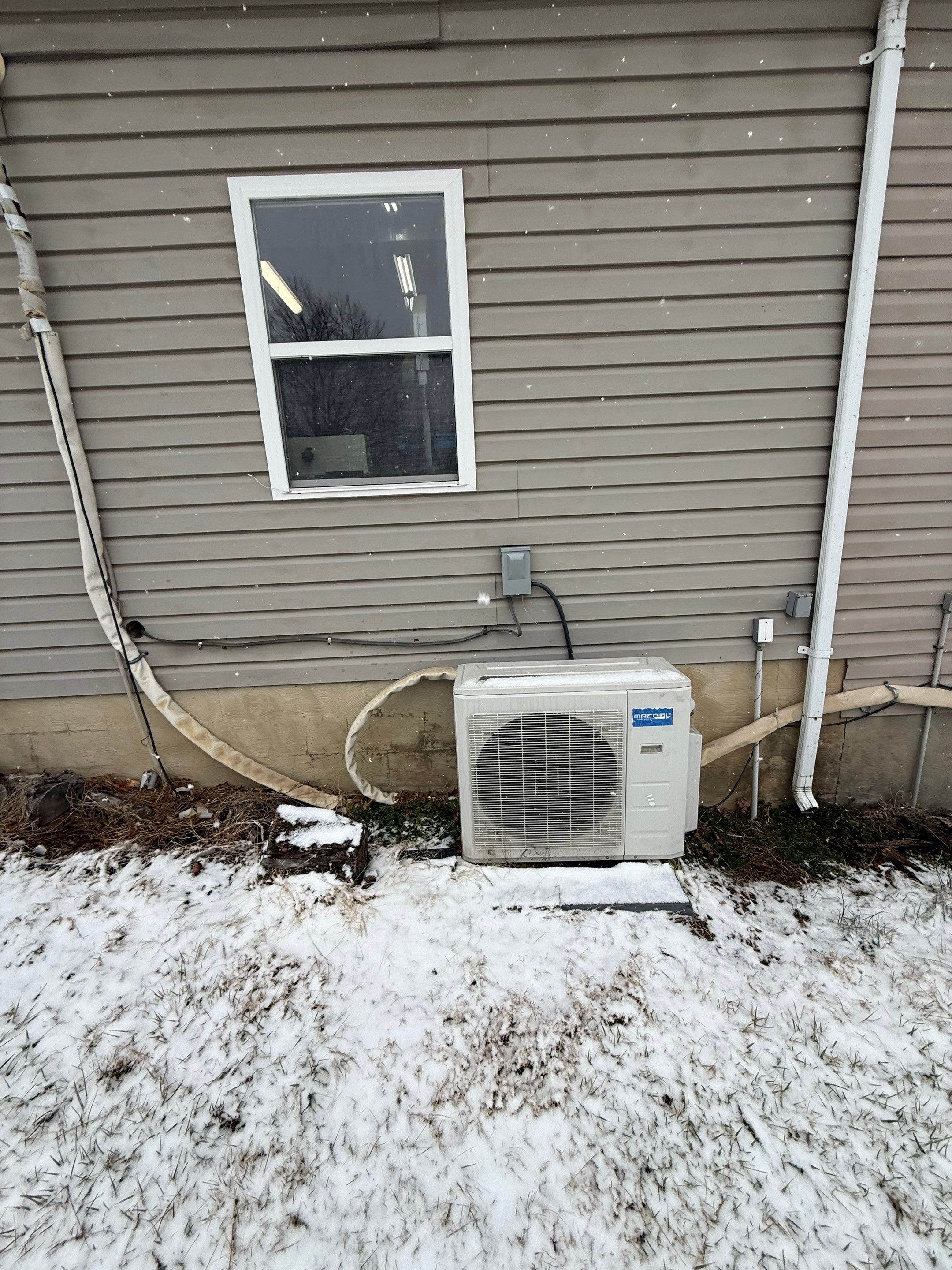 Mitsubishi Mini-Split install in New MArket by Elemental Heating and air conditioning LLC