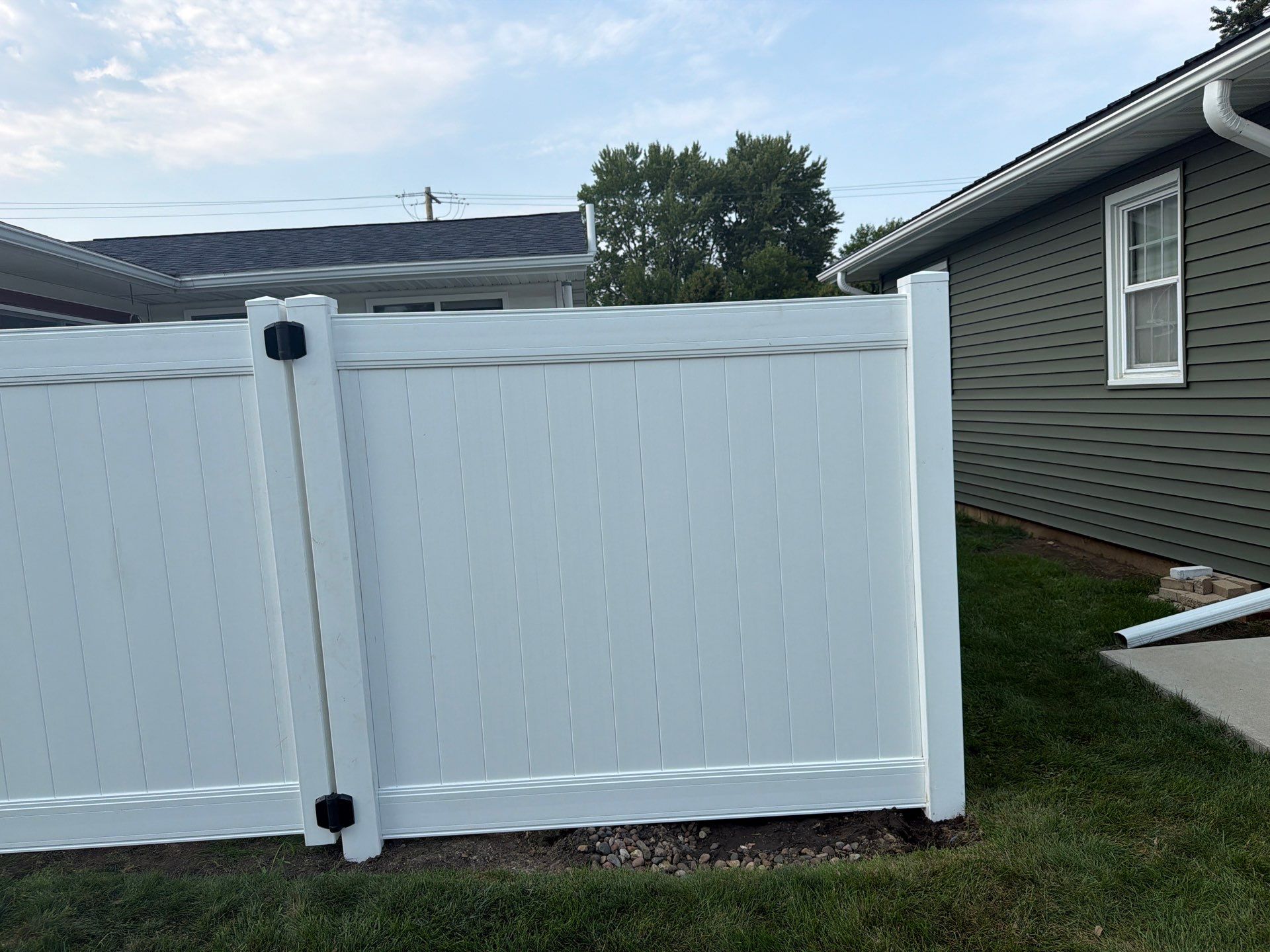 White Vinyl Privacy Fence Installation and Side Yard Upgrades in Waterloo by Perfect Picket Fence and Stain