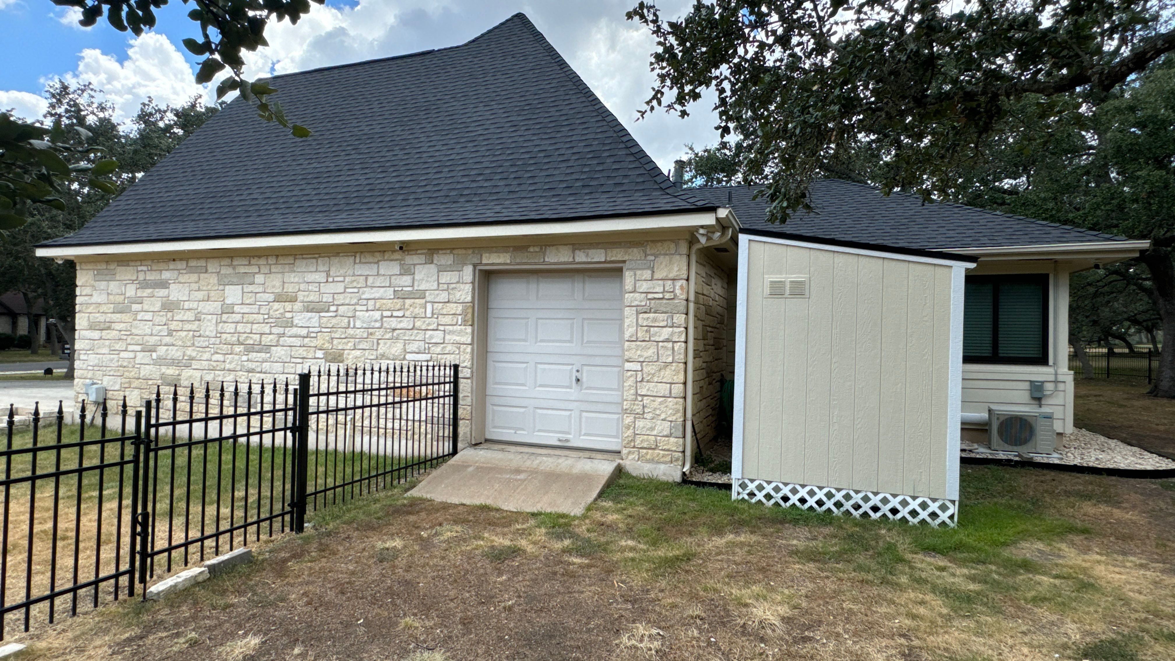 GAF HDZ - Charcoal by Elite Roofing LLC
