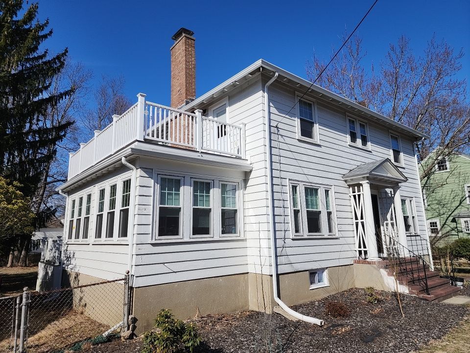 Vinyl Siding installtion in Newton, MA by UBrothers Construction