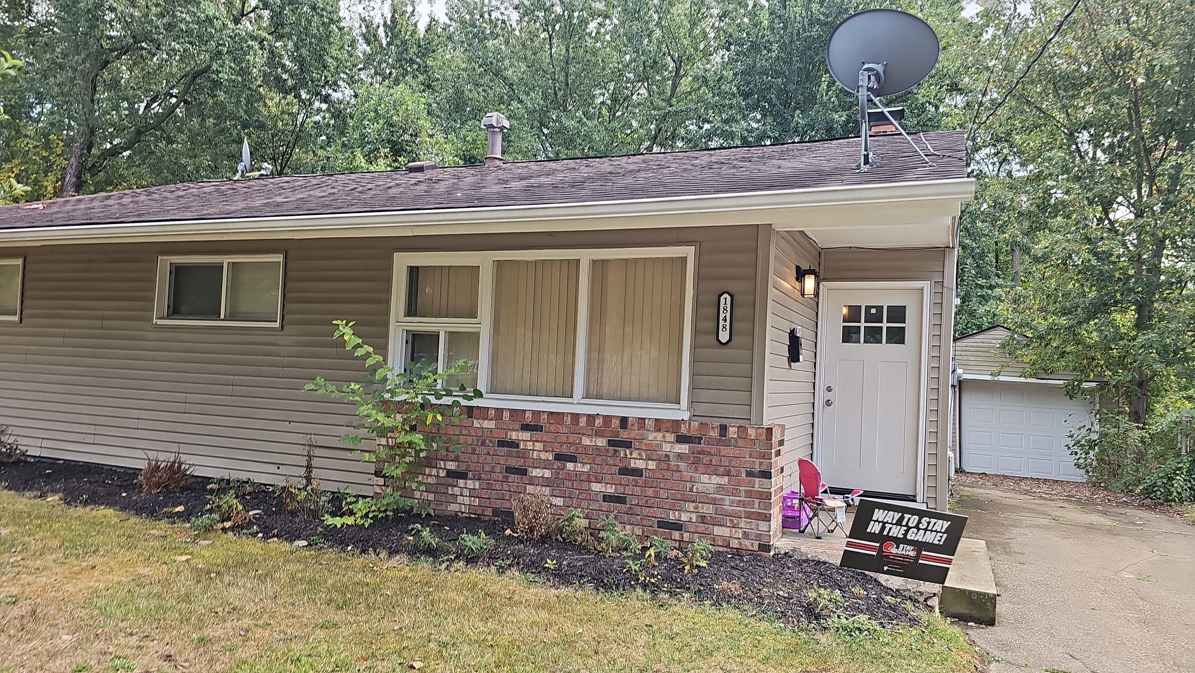 Atlas Pinnacle, Color, Coastal Granite, Drip Edge, Color, Black by Eagle Eye Roofing