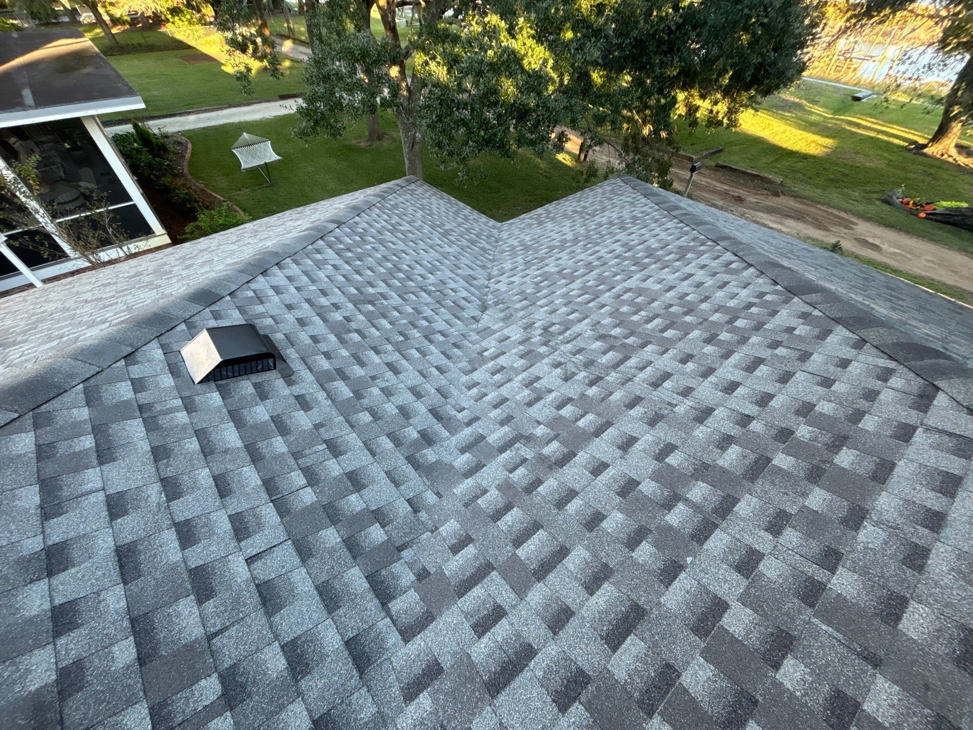 GAF HDZ - Weathered Wood by Linta Roofing Inc