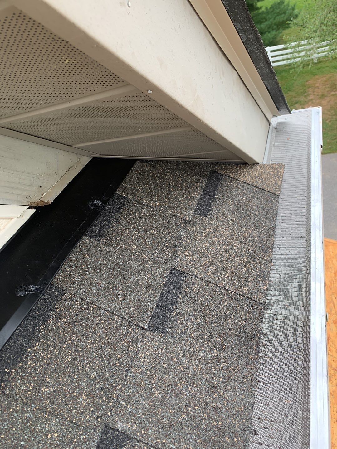 Residential Roofing Installation using Atlas Pinnacle Pristine Heather Blend by Frederick Roof Repair