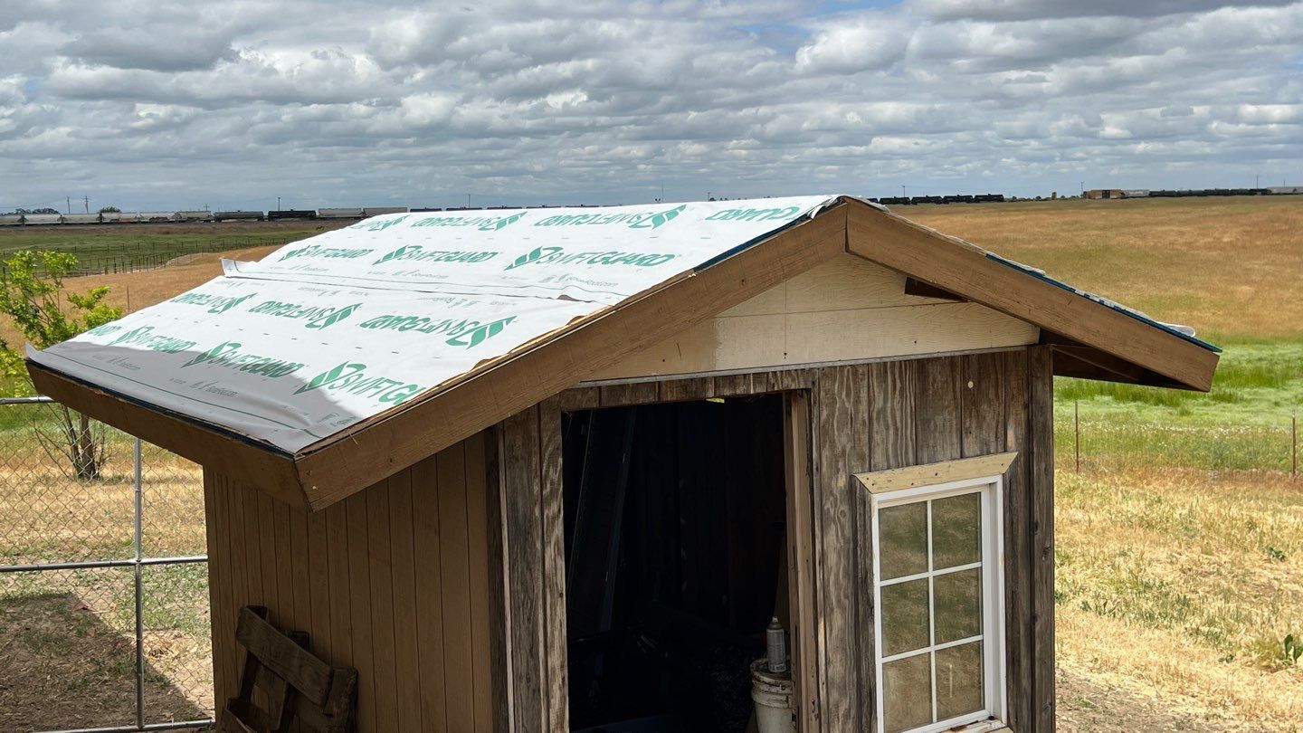 Metal roofing installation using Standing seam metal roofing system by Straight Edge Roofing Inc