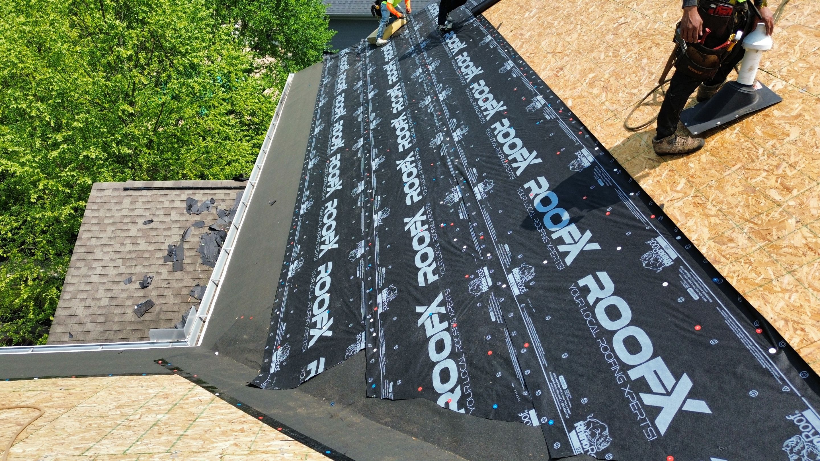 Residential Roofing Installation using Duration Series Shingles - Colonial Slate by RoofX 