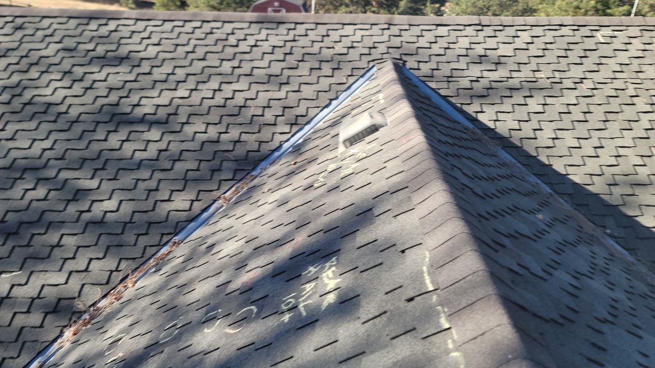 Parker McKean House  by Jireh 7 Roofing 