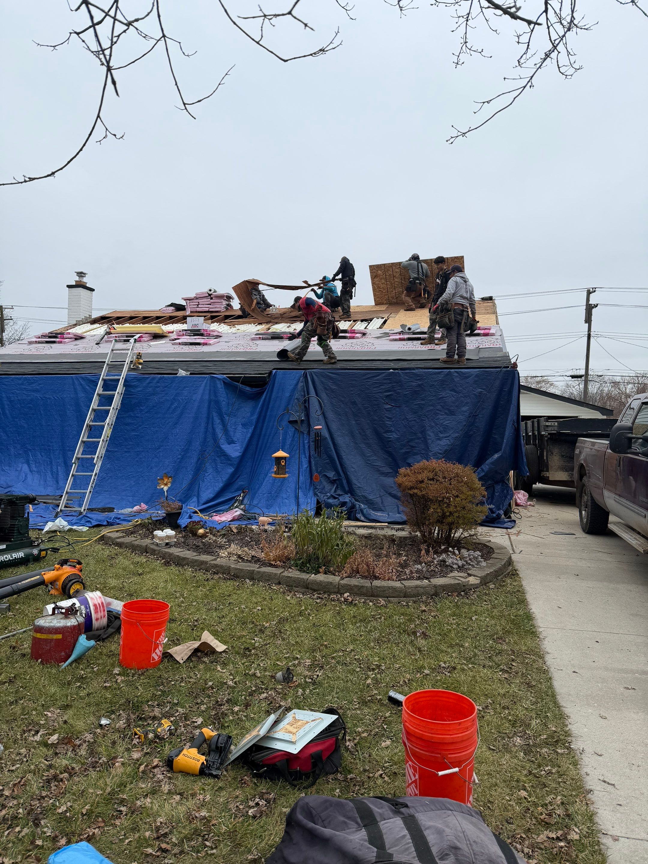Roof Replacement using Owens Corning Onyx Black by 180 Contractors