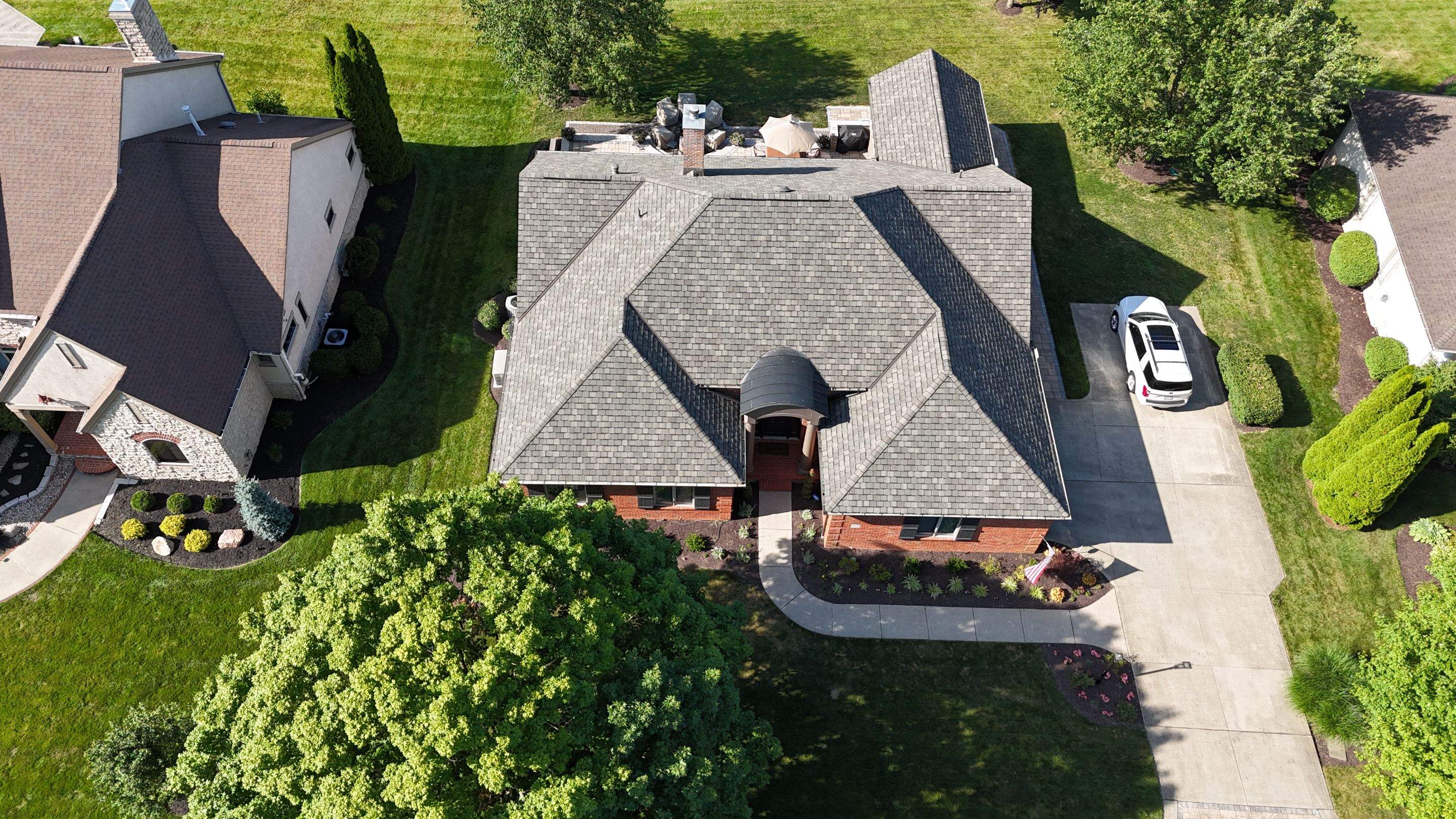Certainteed Grand Manor Weathered Wood by Assured Restoration