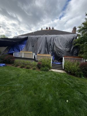 DiGiorgi installs asphalt shingled roof in beautiful Stamford hom!