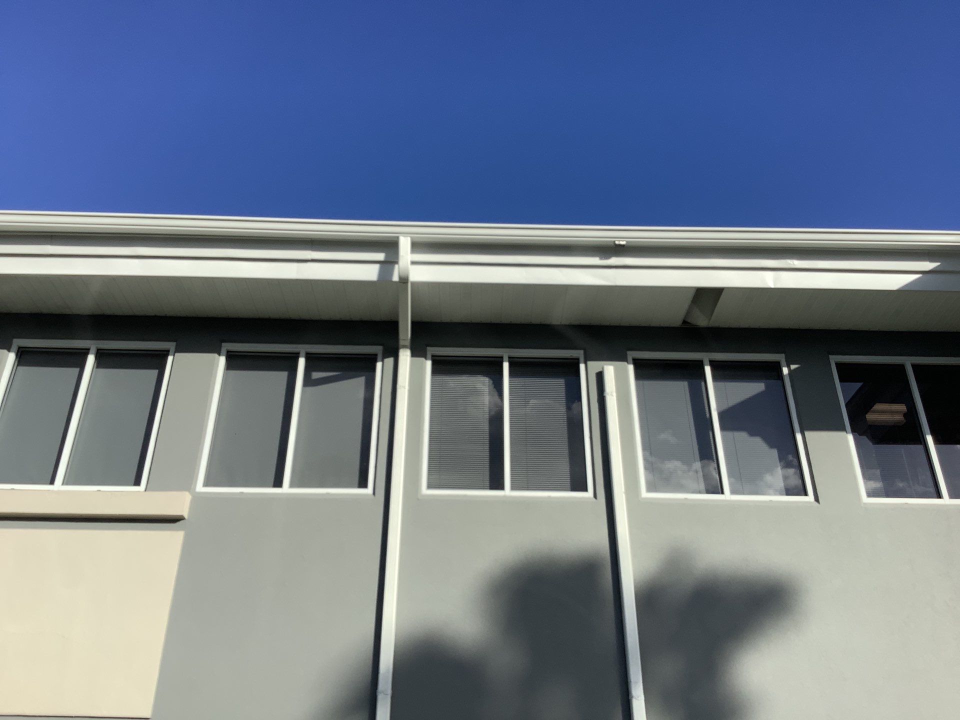 White Soffit and Fascia Replacement in Sarasota FL by Gutter Professors