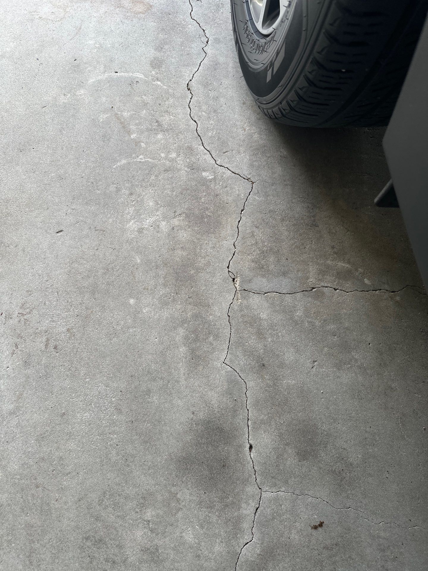 Epoxy Flake Garage Floor Coating for Fairhope Residence by Cornerstone Hard Surface Restoration