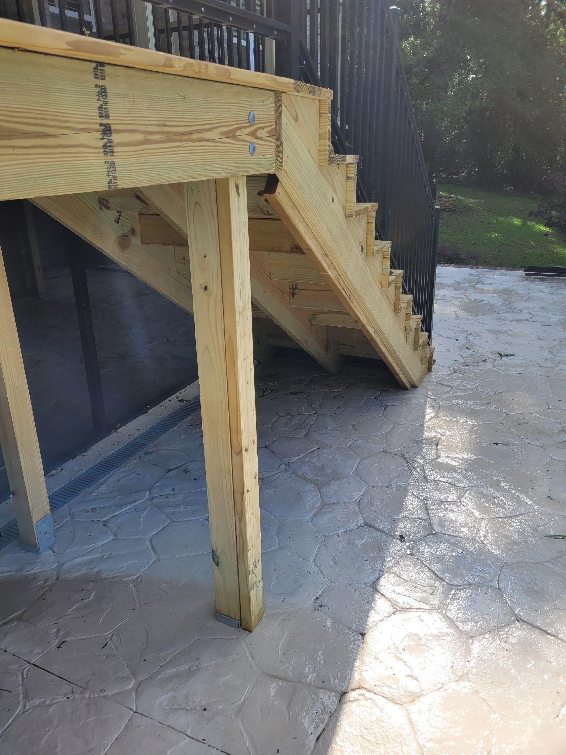 Elevated Screen Room in Crestview by Titan Sunrooms