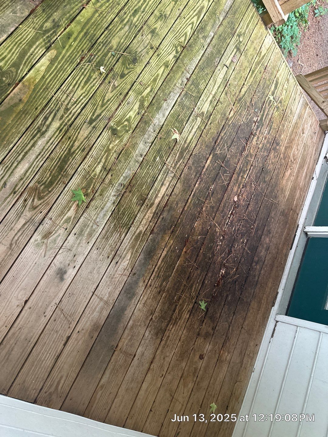 Wood Deck using Wood Sealant by DuraSeal