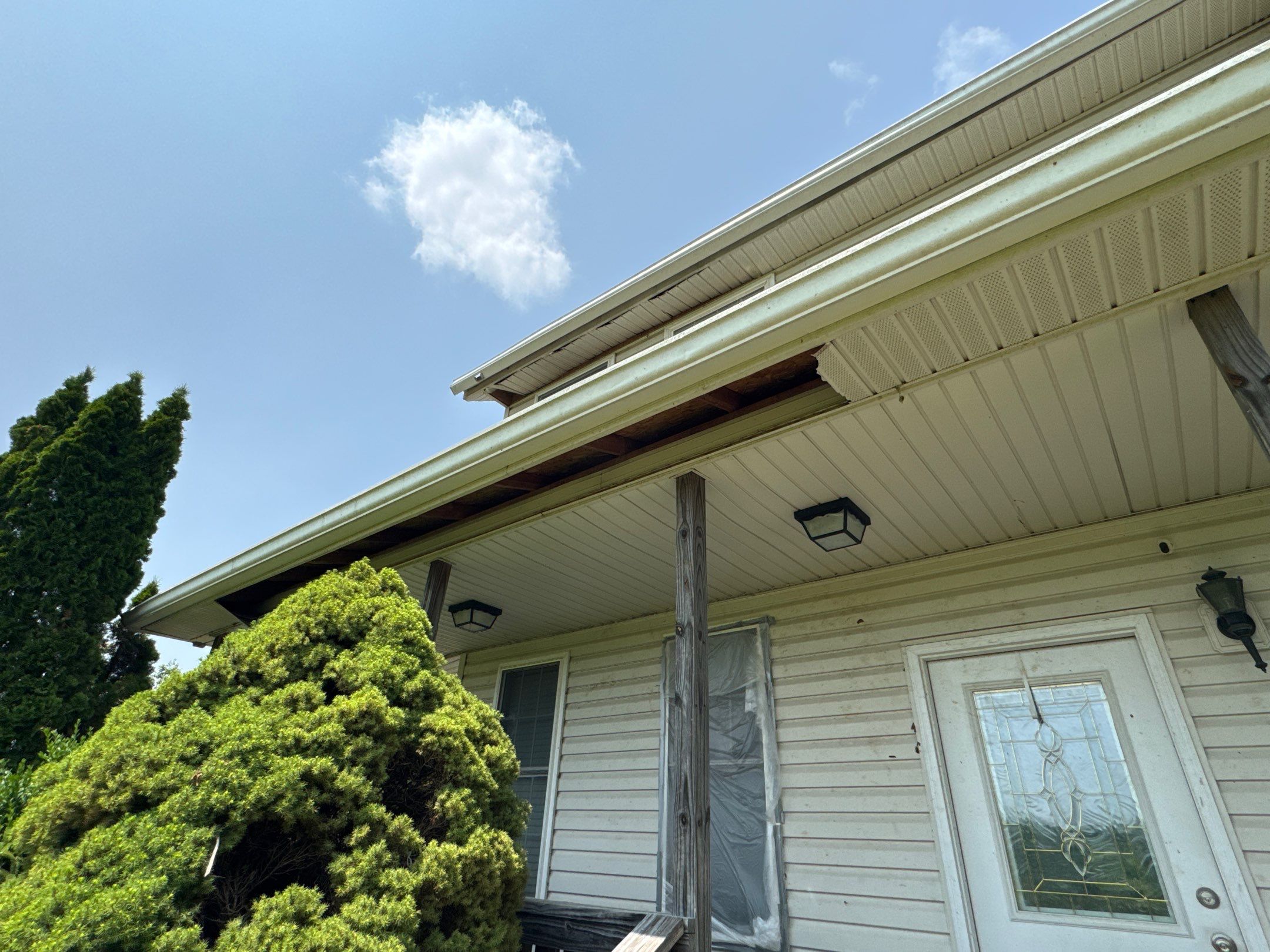 Exterior & Window Installation using CertainTeed Mainstreet & ViWinTech Windows by Koontz Construction