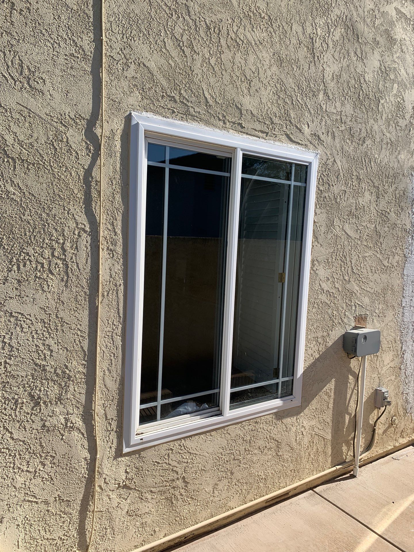 Window Installation using Milgard to fix leaks by American Window Company