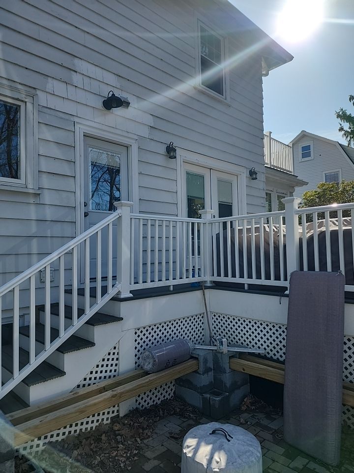 Vinyl Siding installtion in Newton, MA by UBrothers Construction