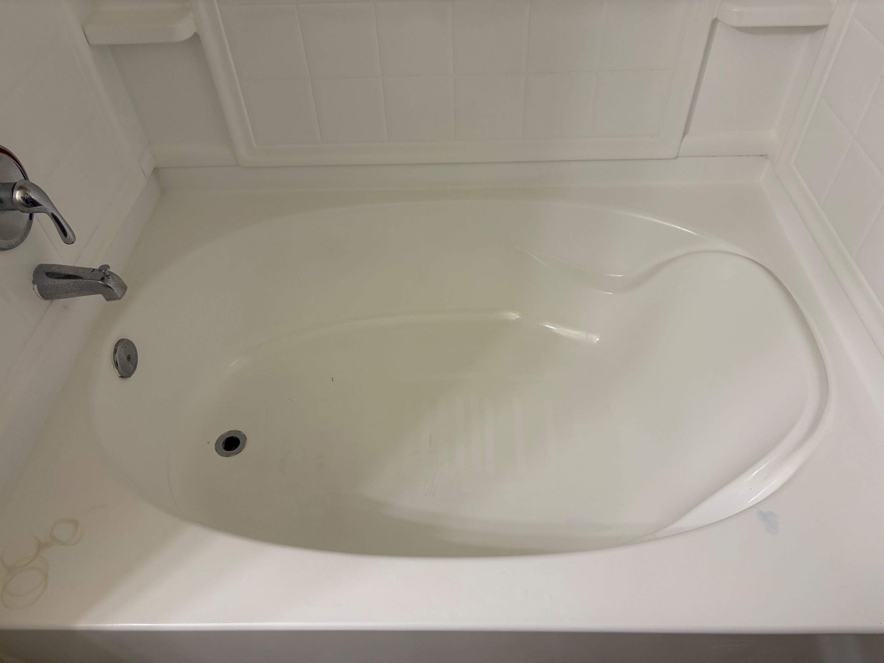 Bathtub Deep Clean by Surface Experts - Cypress / North Katy