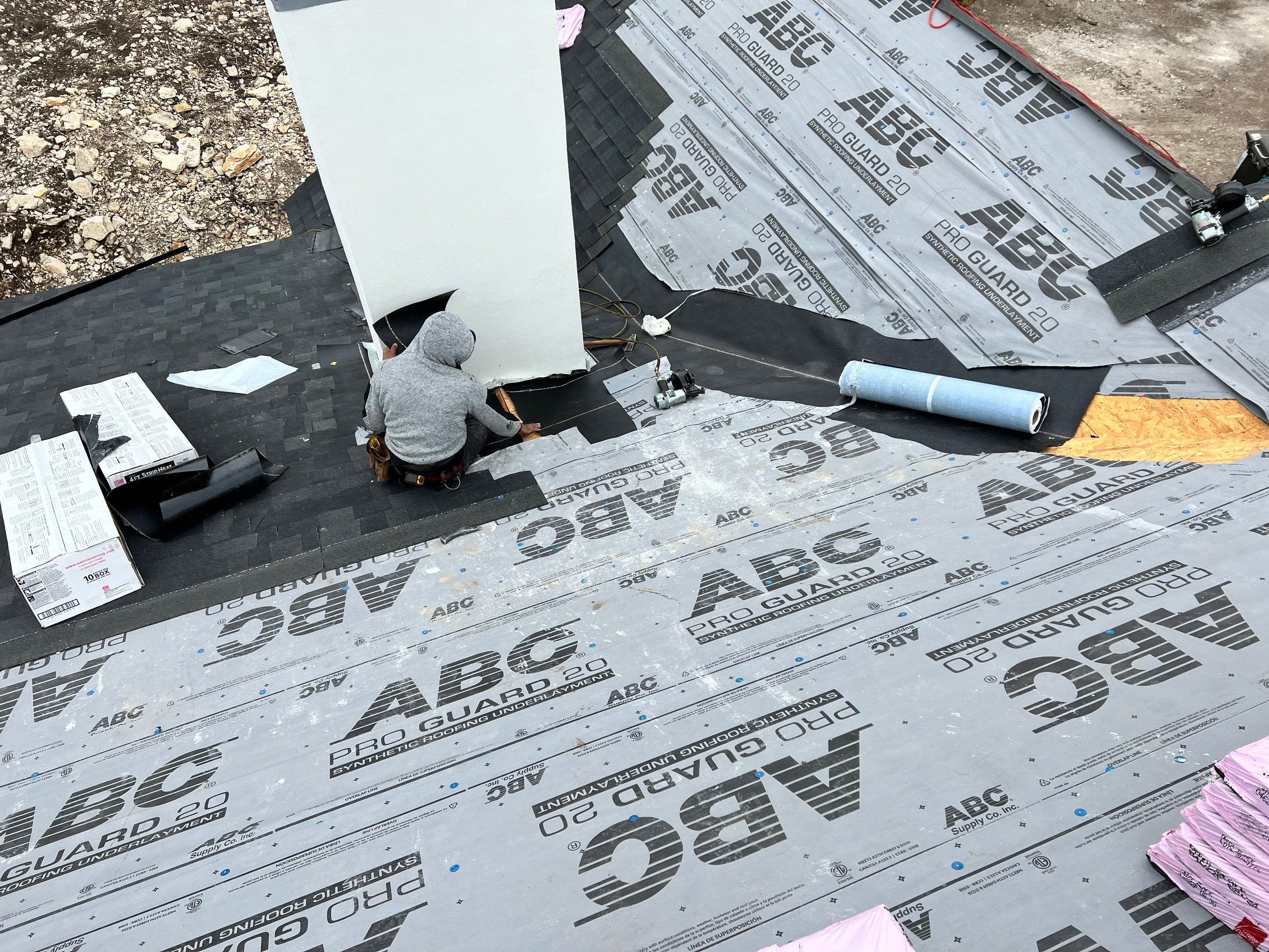 New Home Construction using Owens Corning 30 year Architectural Shingles by Premier Roofing and Contracting