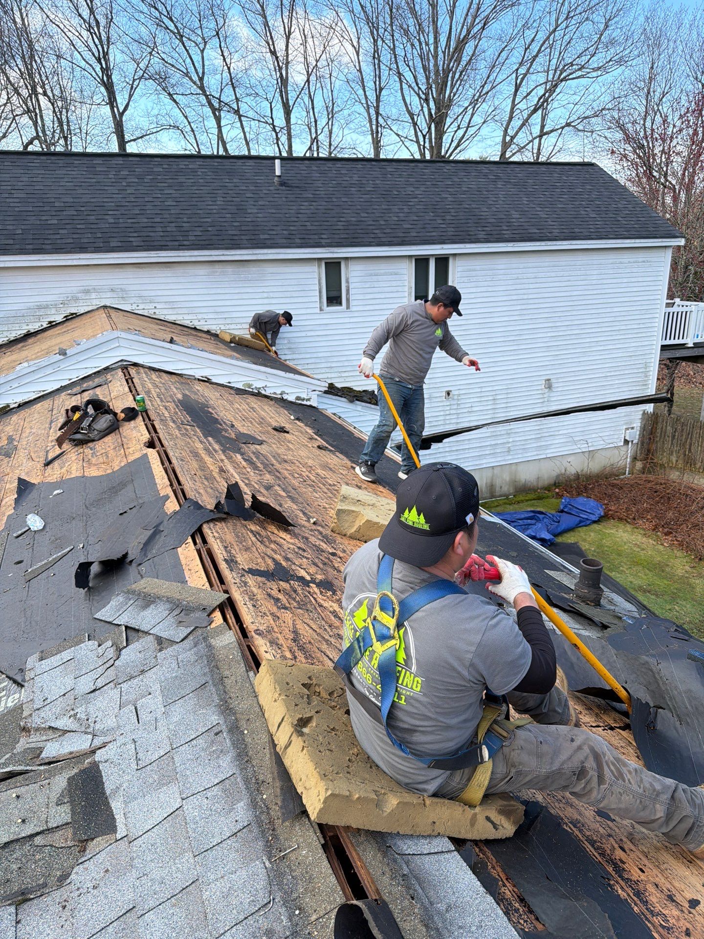 Residential Asphalt Roofing Replacement with IKO Cambridge Shingles in North Hampton by Tall pine roofing