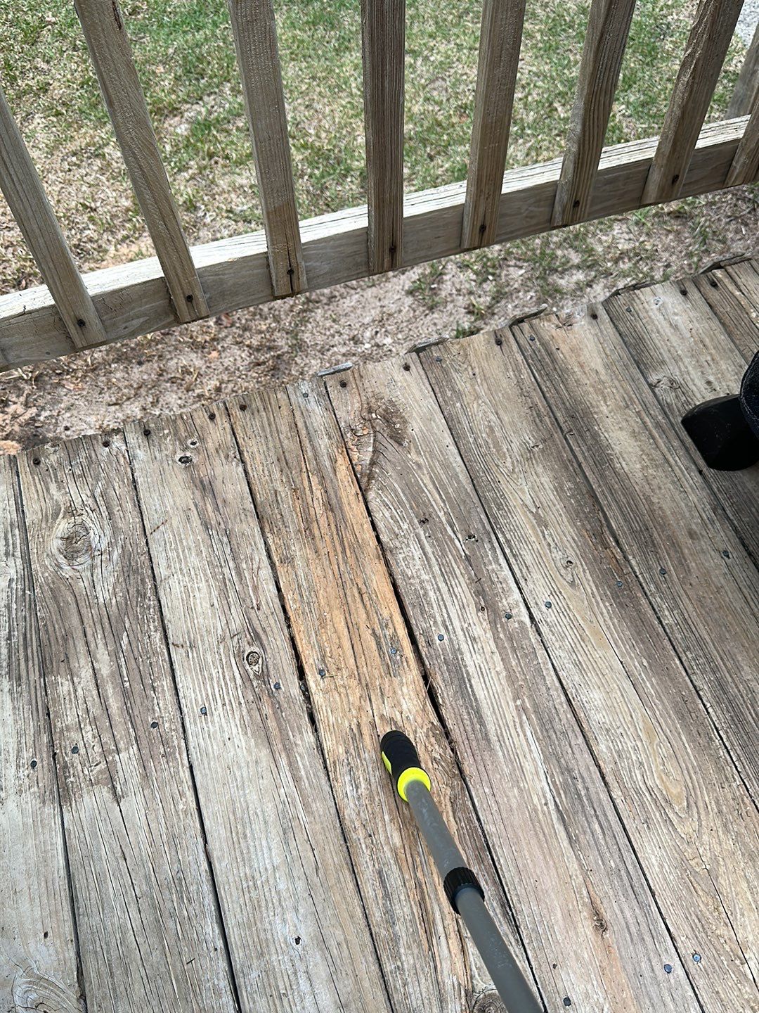 Weathered Deck using AcryFin by DuraSeal