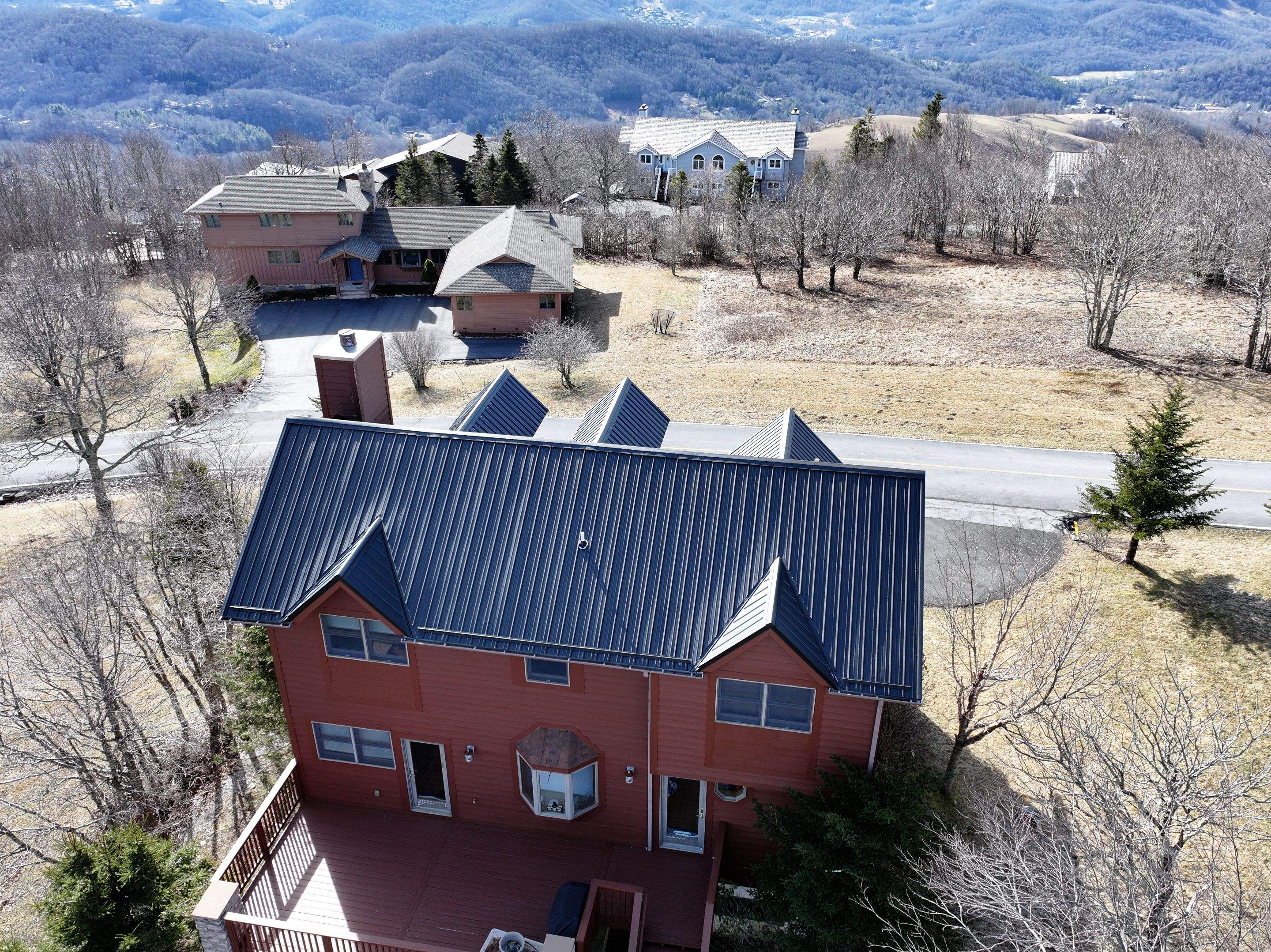 Dameron Residence by Omnia Roofing
