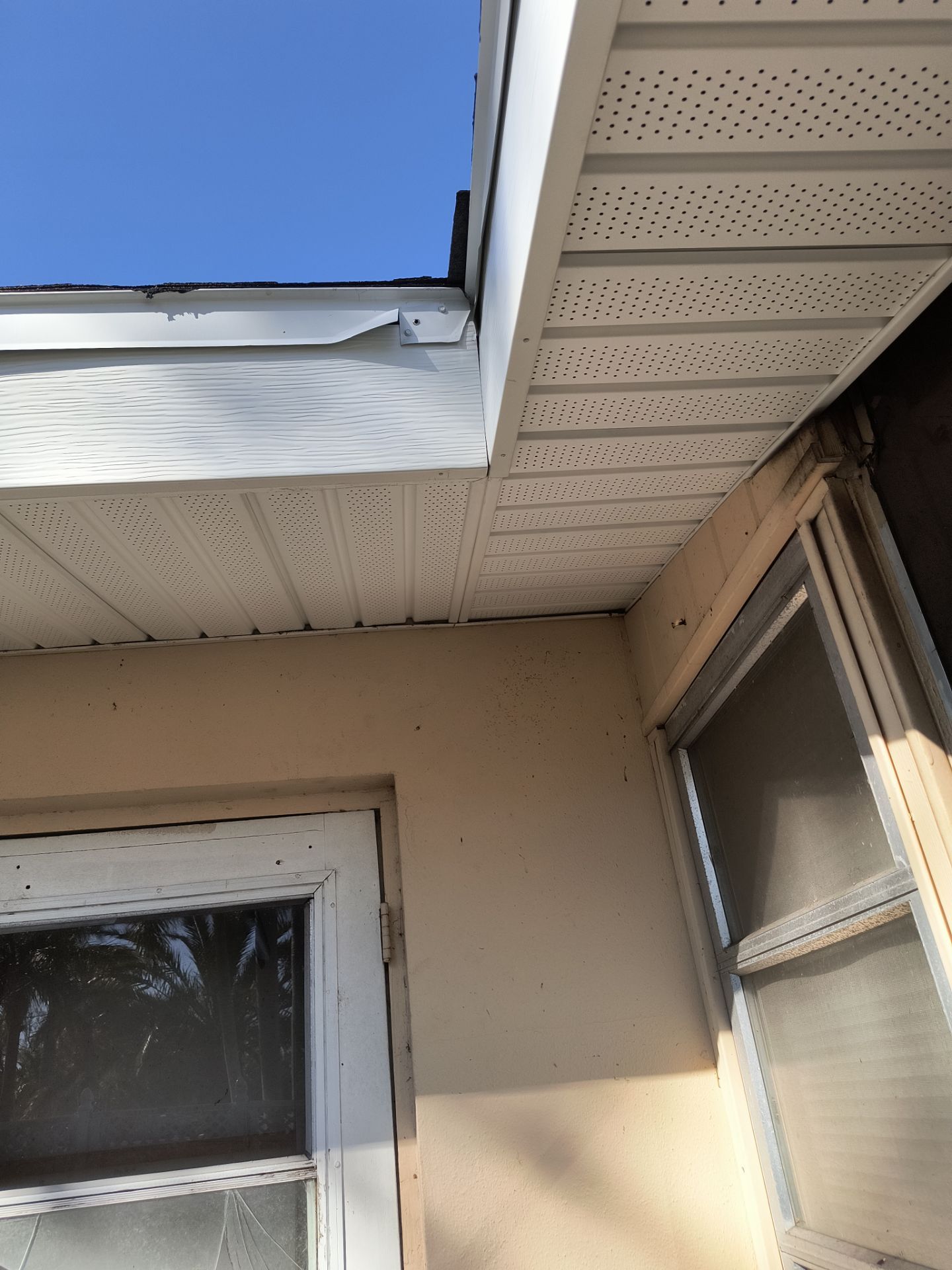 White Soffit and Fascia Upgrade in Sarasota FL by Gutter Professors