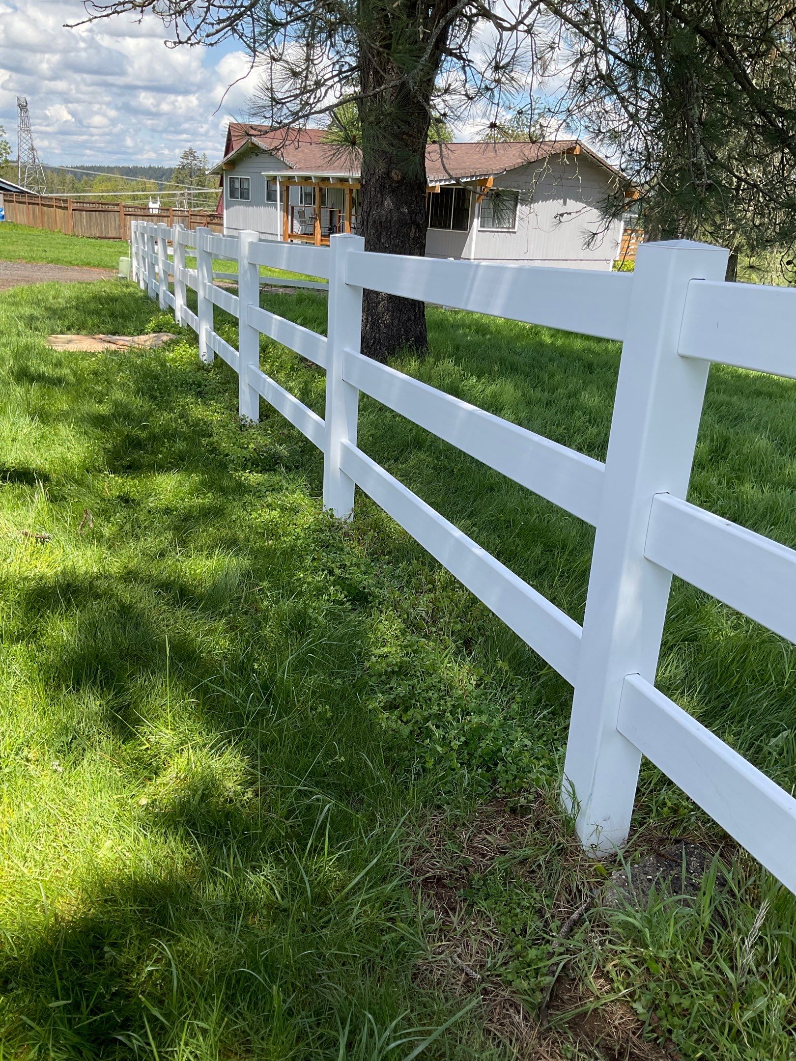 Vinyl Fence Wash using Surfactant by Willamette Outdoor Wash LLC