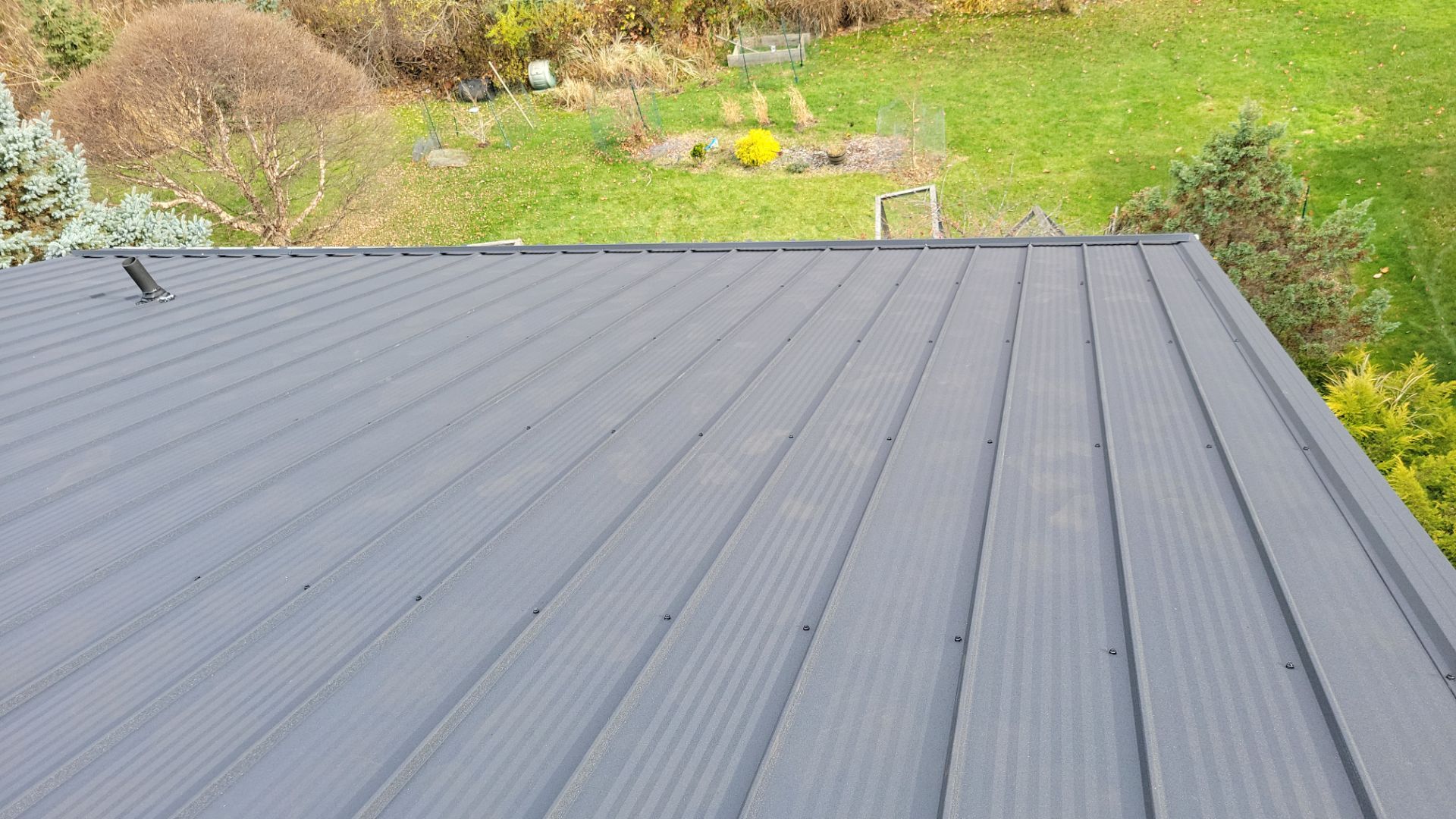 Weather Max Panel, Color: Ebony by Eagle Eye Roofing