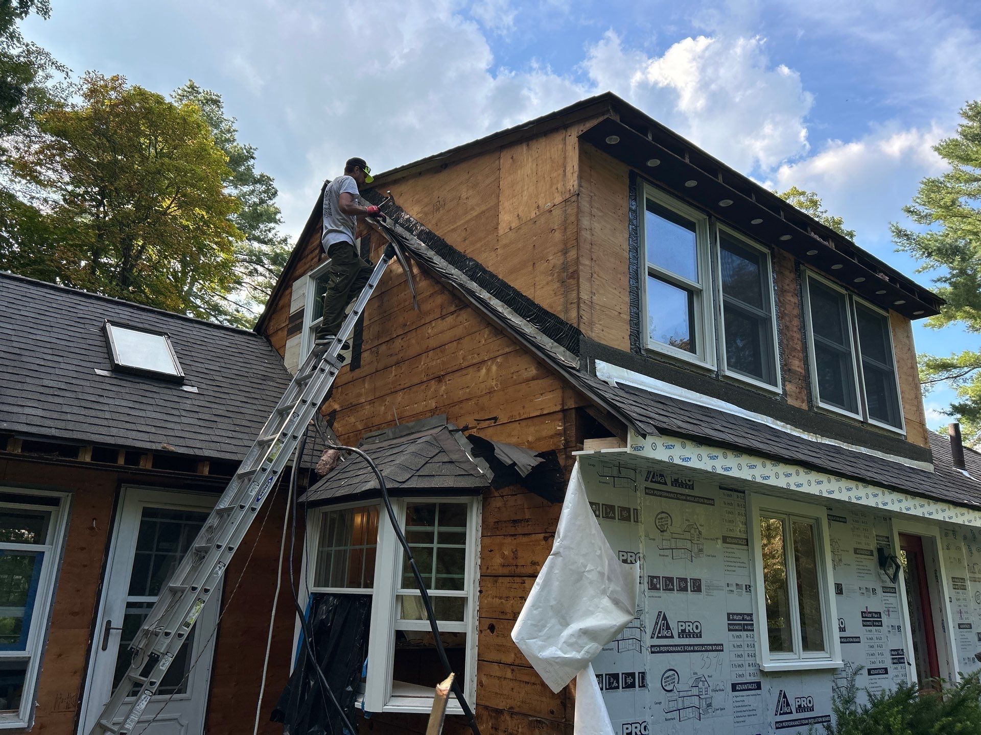 Complete exterior remodeling in Ashland, MA by UBrothers Construction