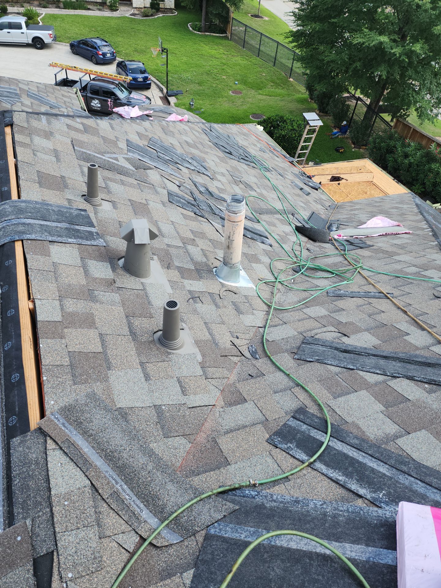 Residential Roofing Installation using Owen's Corning Duration (Lifetime) Shingles by Roof Repair Company