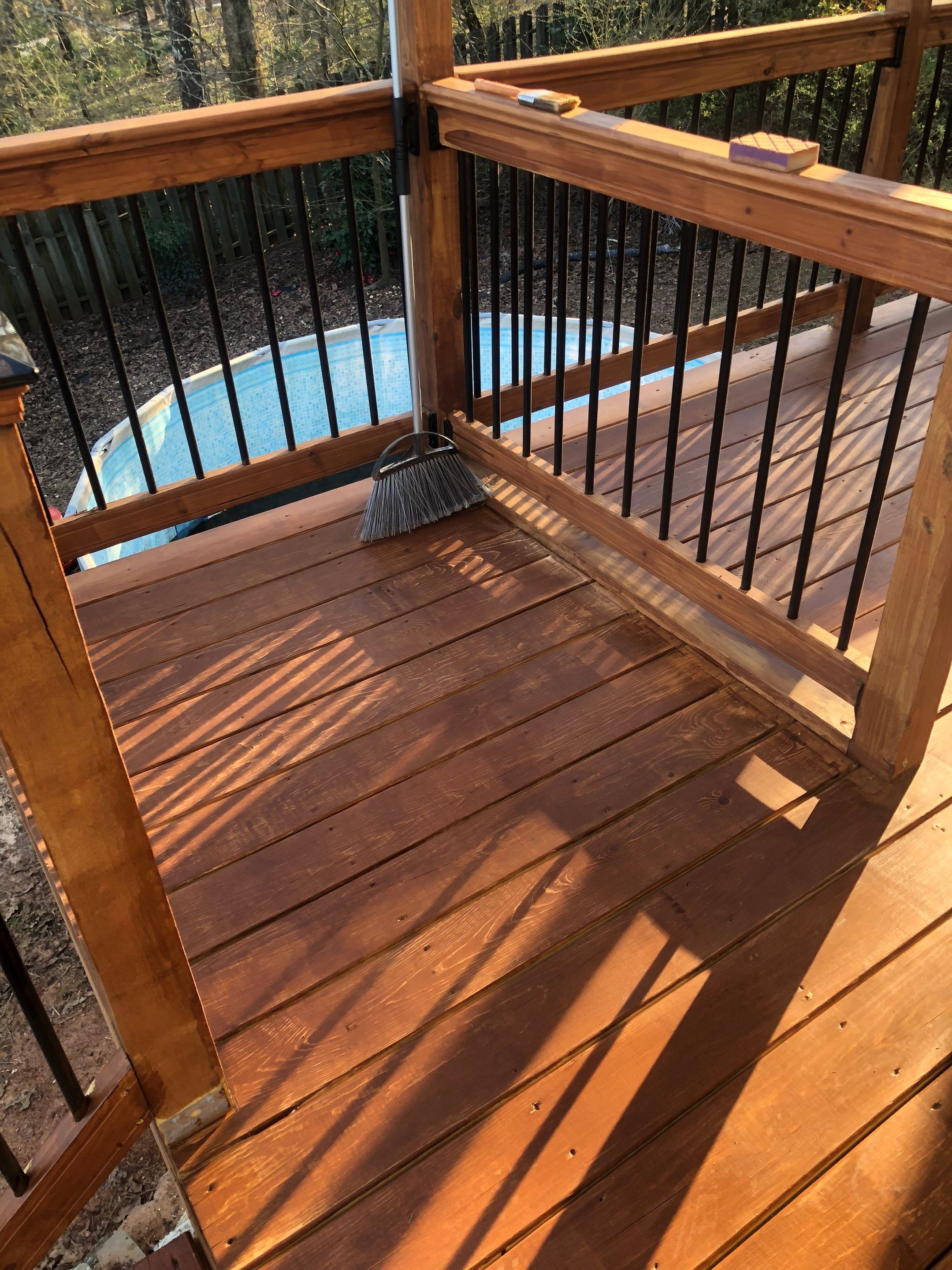 Balmoral Estates Screened Deck  by Pillar and Pine