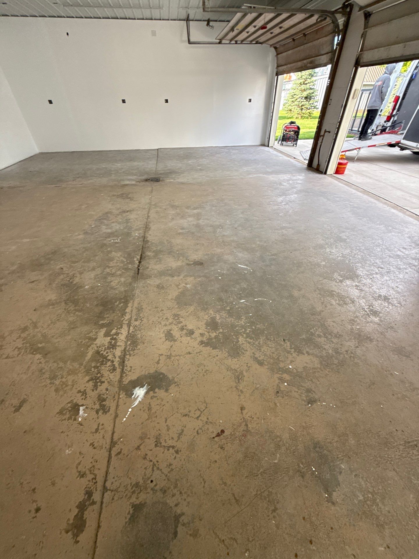 Domino Garage Floor Coating by Level 10 Coatings