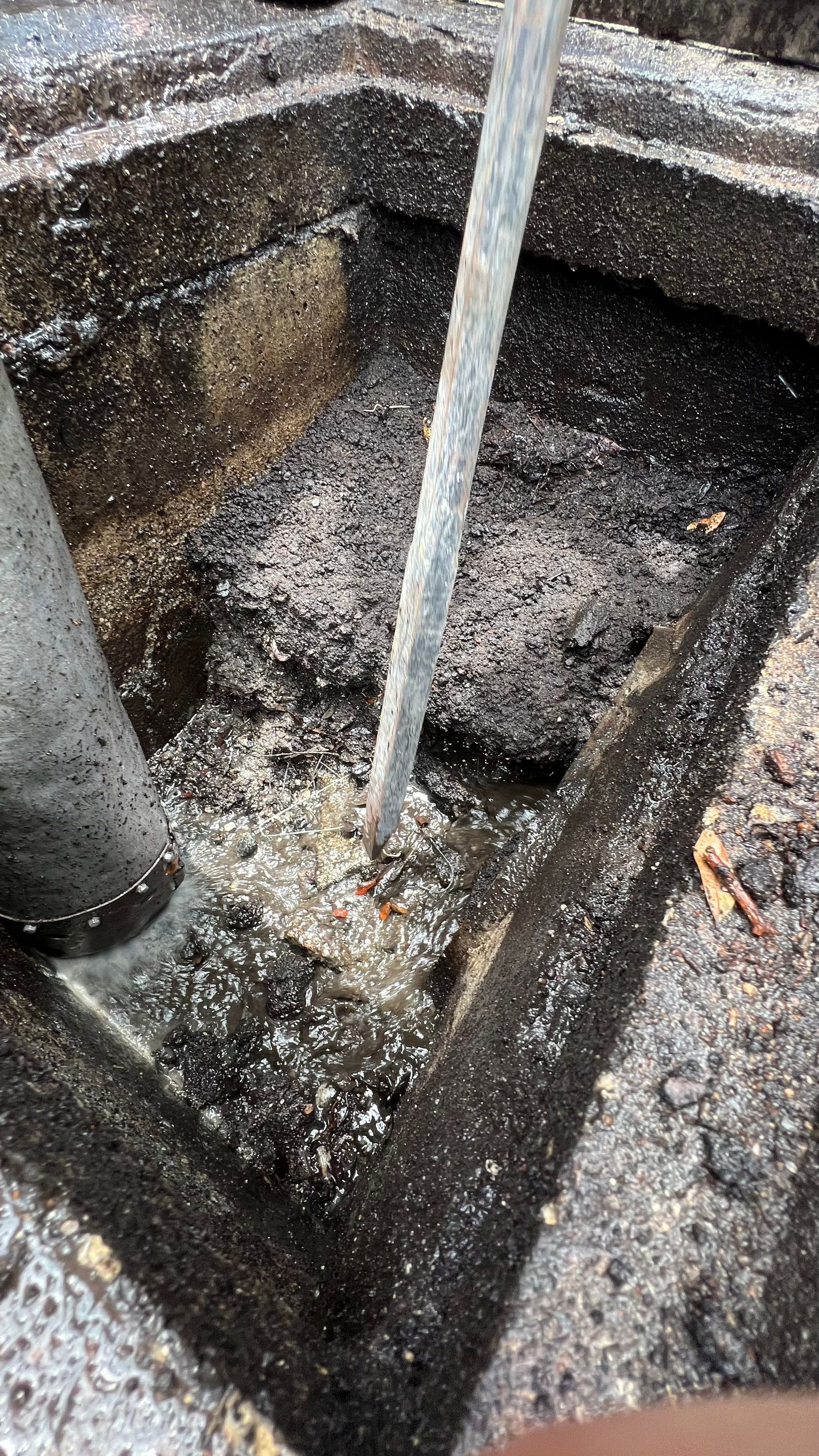 Apartment Complex Storm Water System Cleaning and Maintenance by APS Power & Water