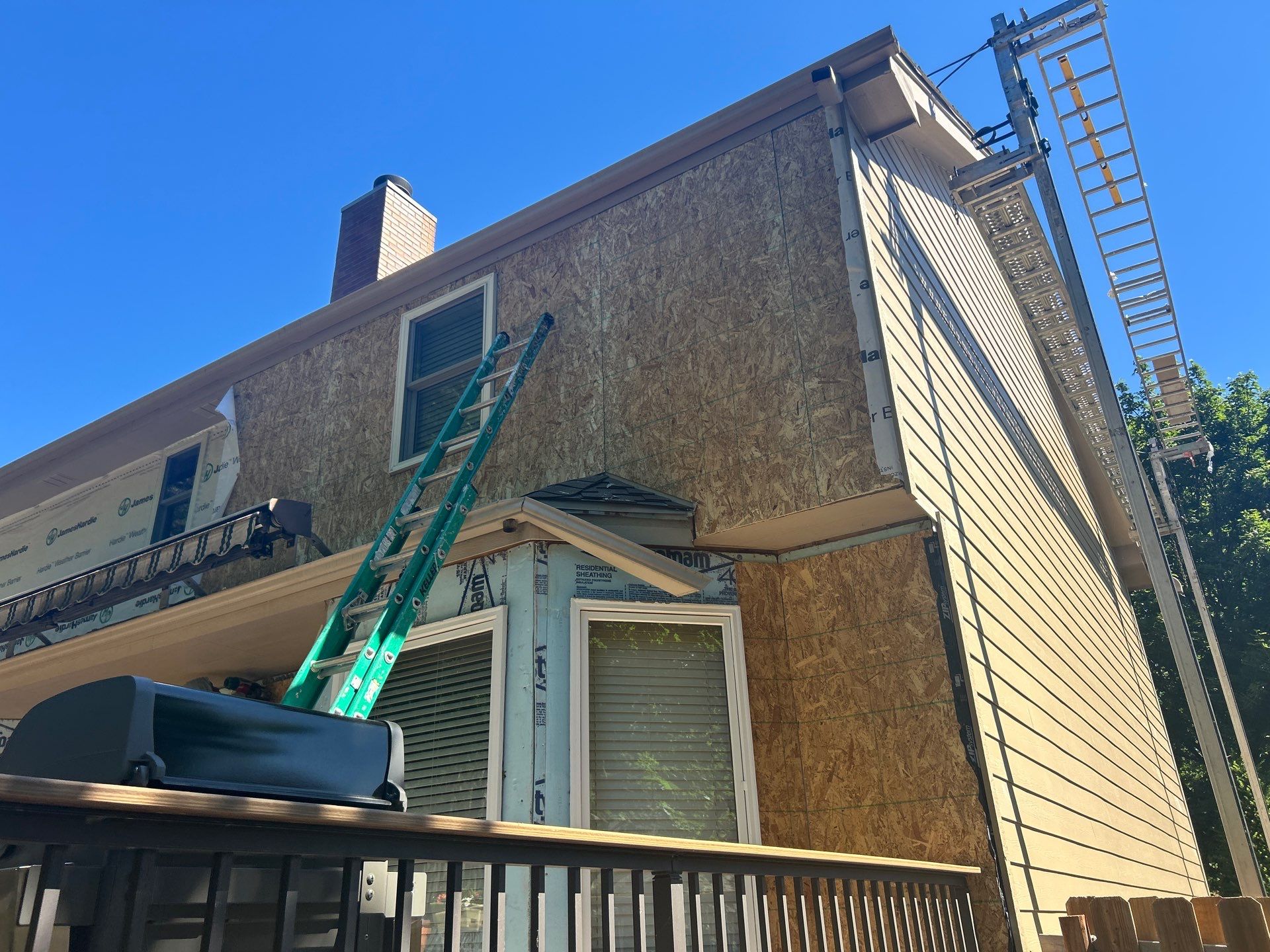 Full Siding Replacement with James Hardie Lap Siding in Omaha by Carps Complete Exteriors