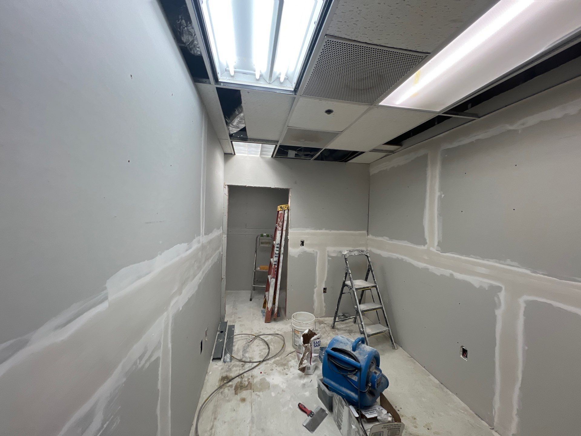 C-Store renovation at Dallas Life by EL-GC LLC 