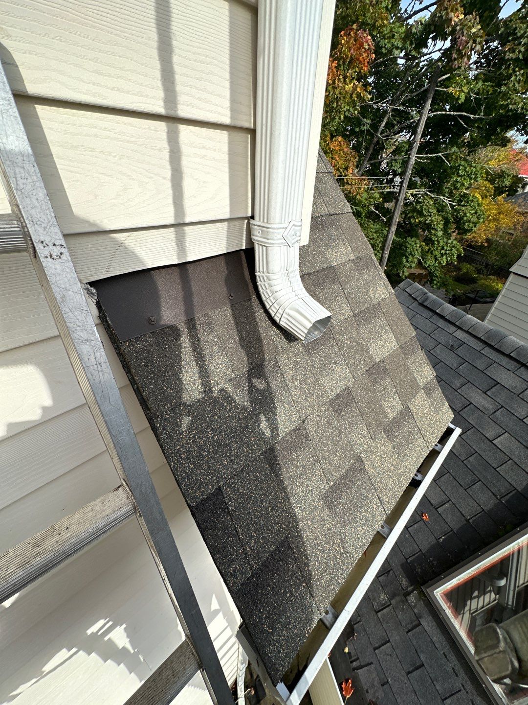 Residential Roofing Installation using Asphalt GAF HDZ by Artisan Roofing & Home Improvements Inc.