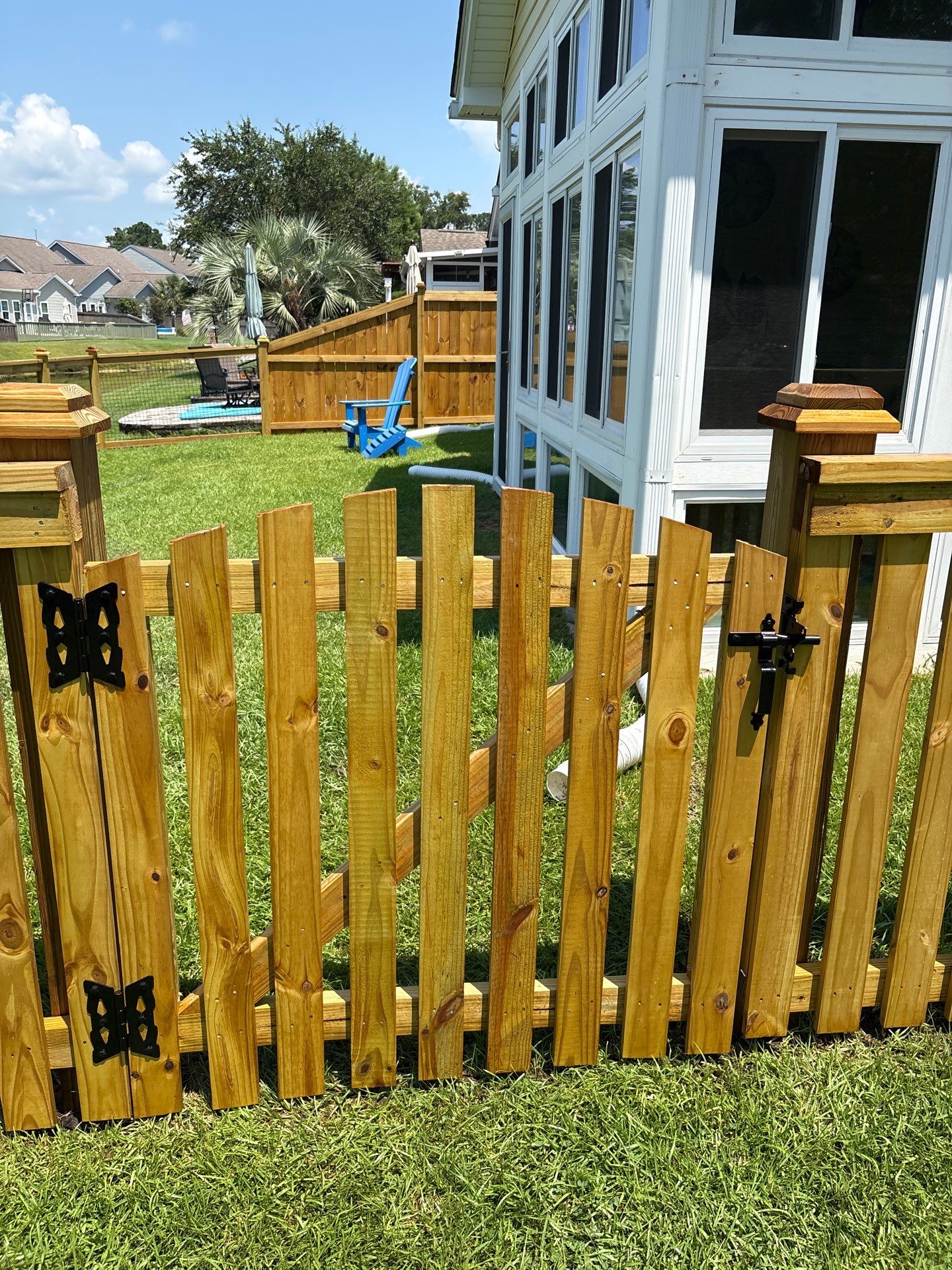 Wood Fence using Wood Sealant by DuraSeal
