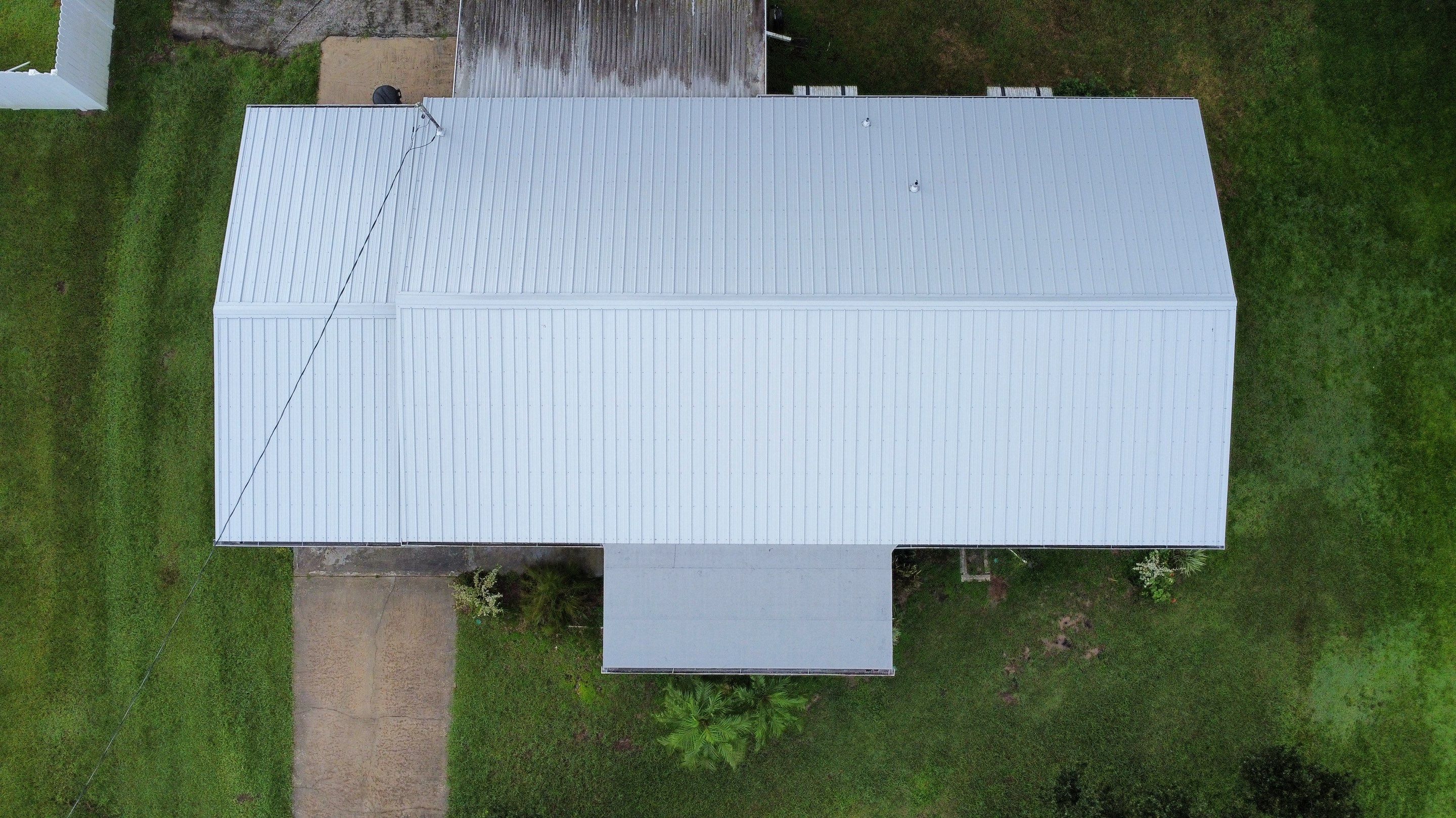 Metal Roof Replacement in Zephyrhills, FL by Steadfast Roofing 