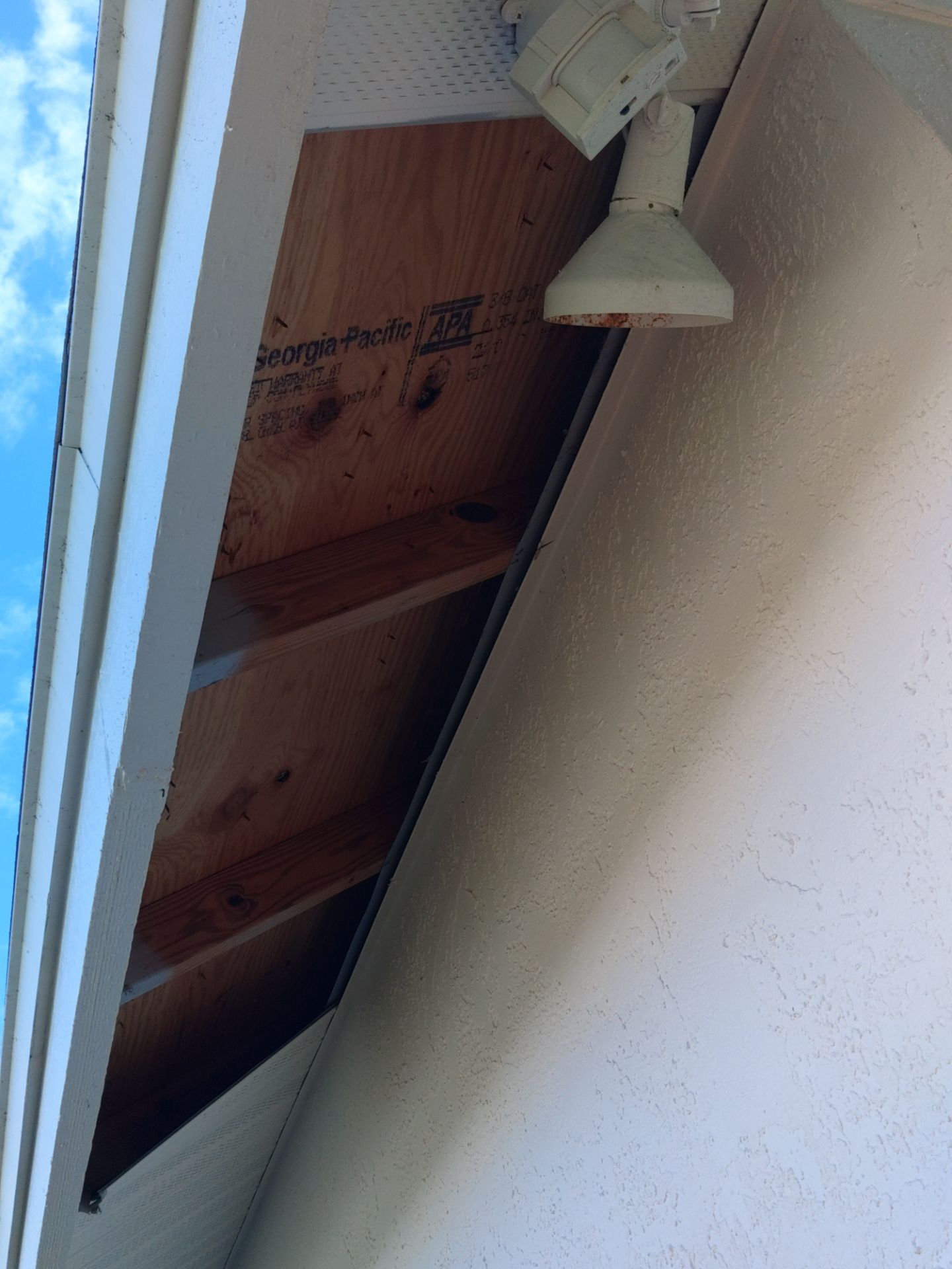 Gutter Guard System for a Leaf-Free Home in Sarasota FL by Gutter Professors