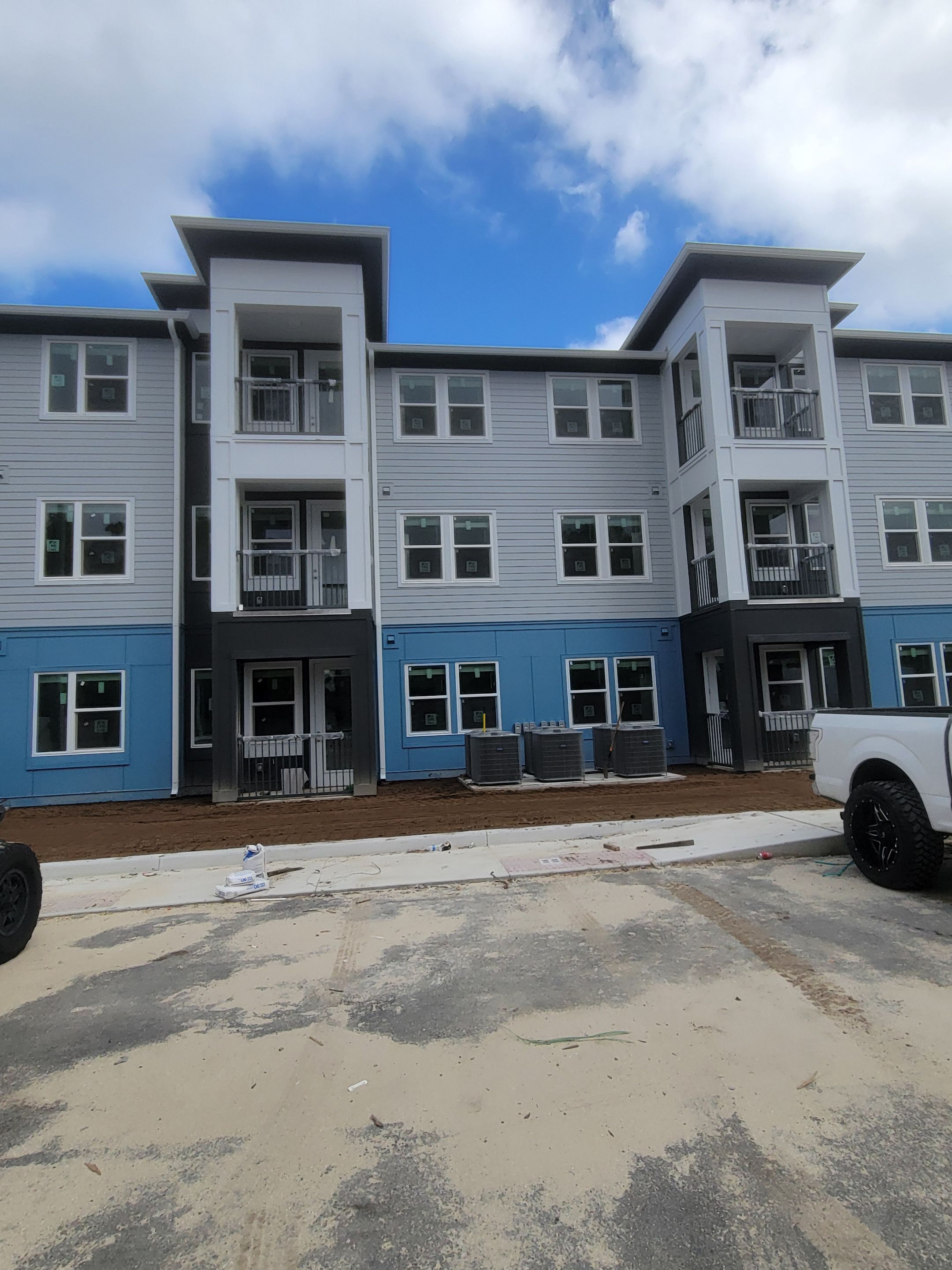 7-Inch Seamless Gutters for Large Roofs in Daytona Beach FL by Gutter Professors